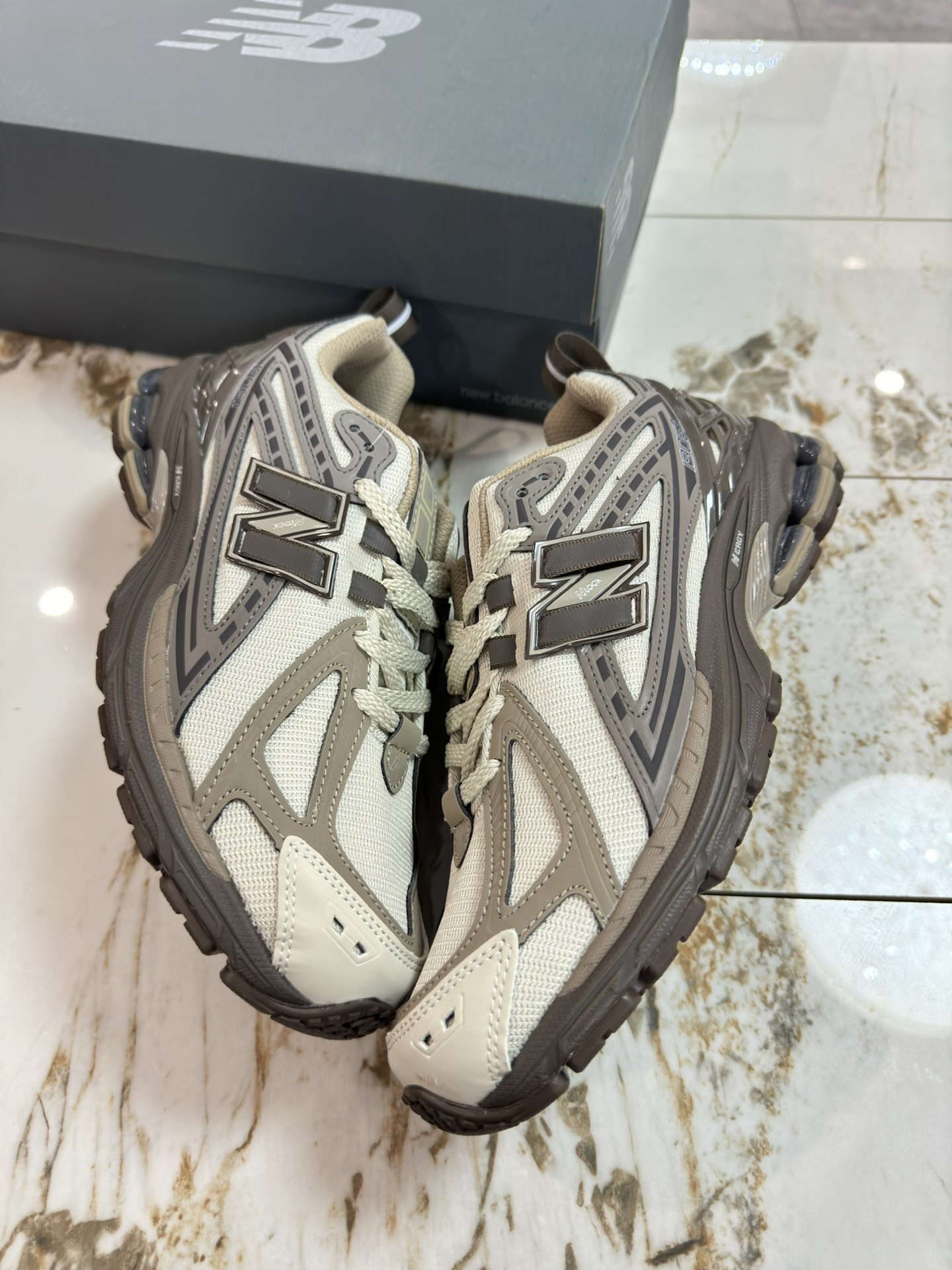 New Balance Sneakers-137