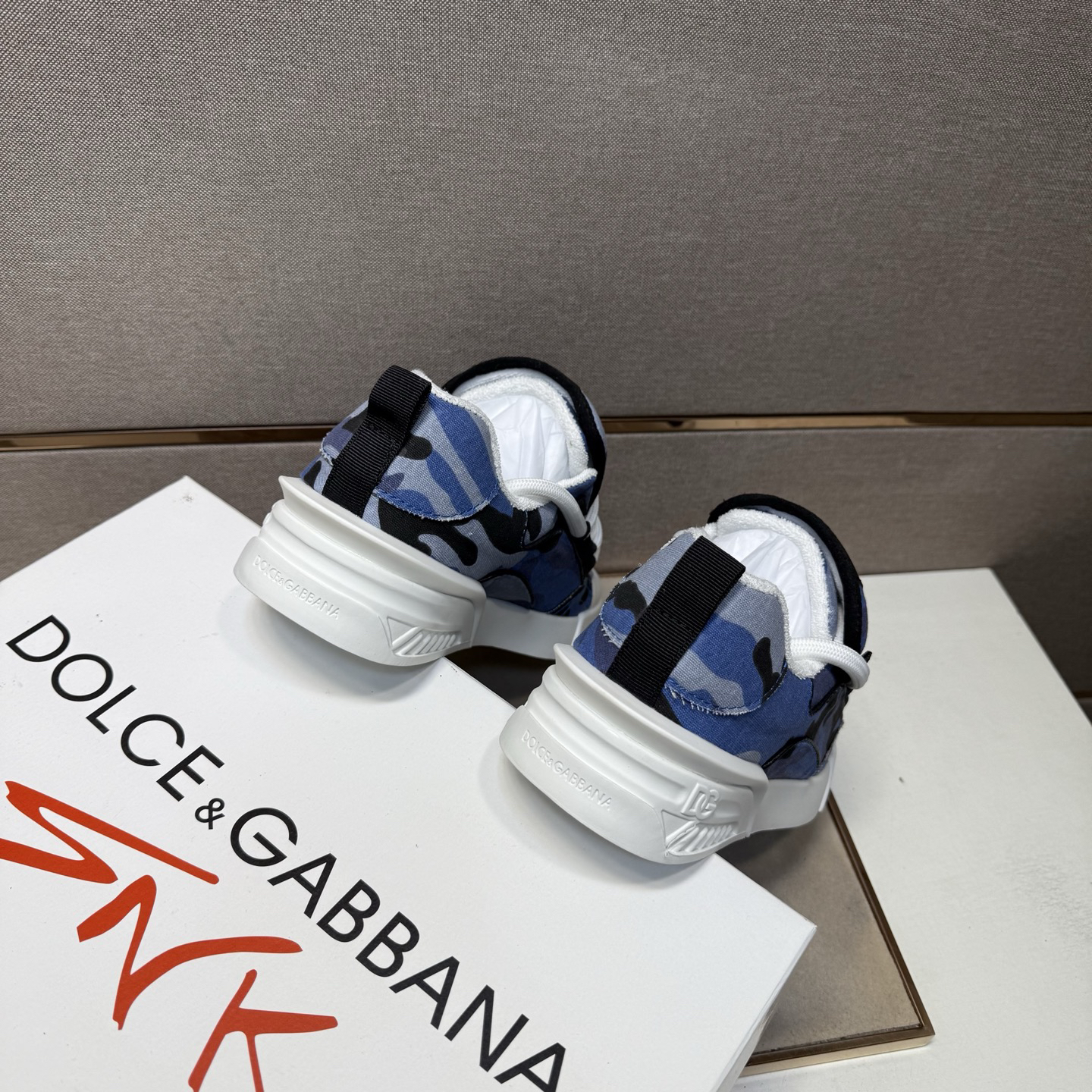 D&G Sneakers-214