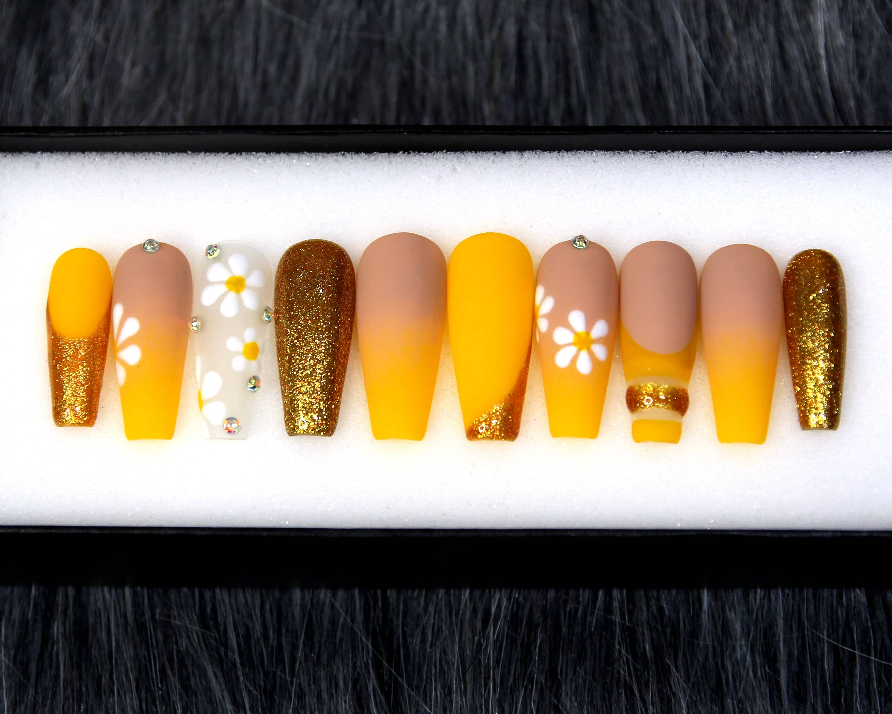 Daisy Ombre Delight Press On NailsDaisy Ombre Delight Press On Nails - SAYEGIRLS