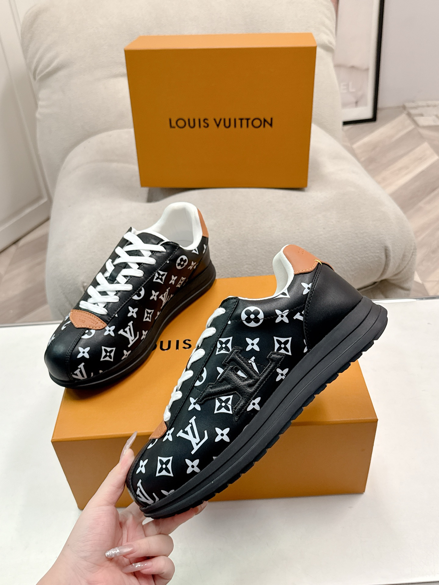 Lv Sneakers-166