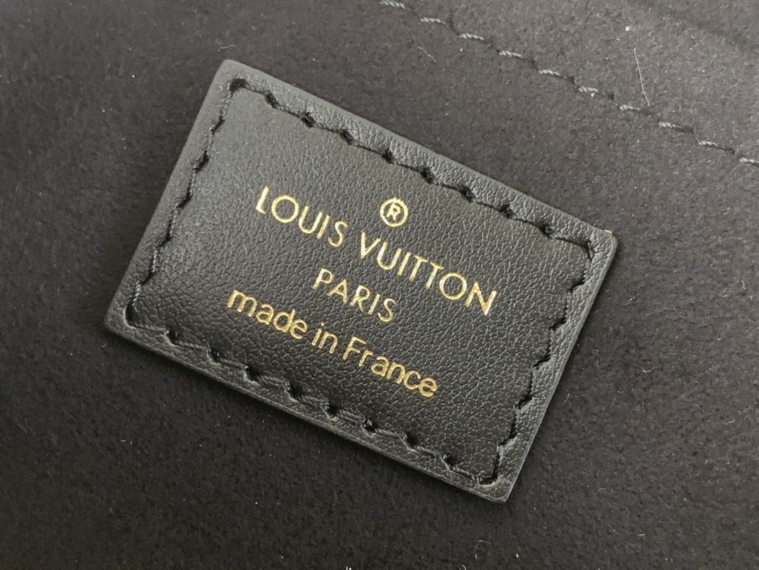 Louis Vuitton Hot New Product-57