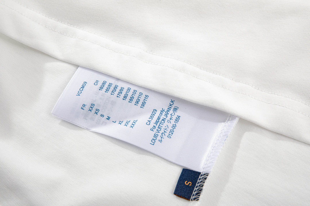 LV clothing-80