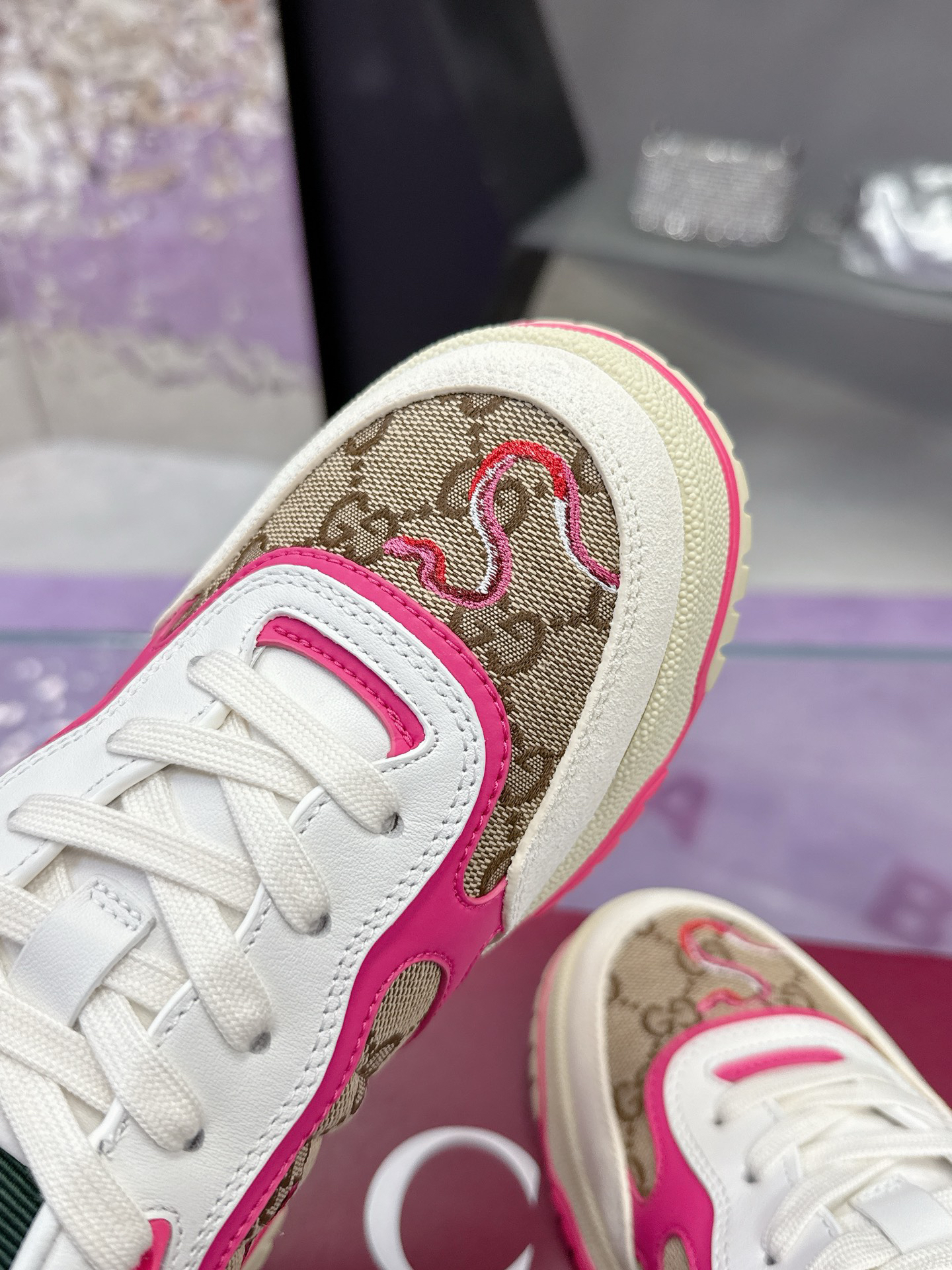 Gucci Sneakers-135
