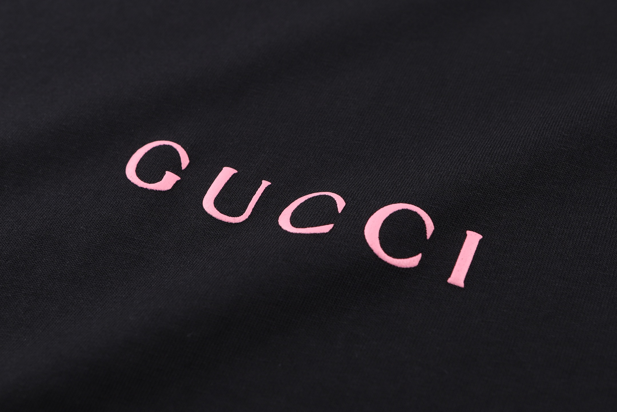 Gucci clothing-124