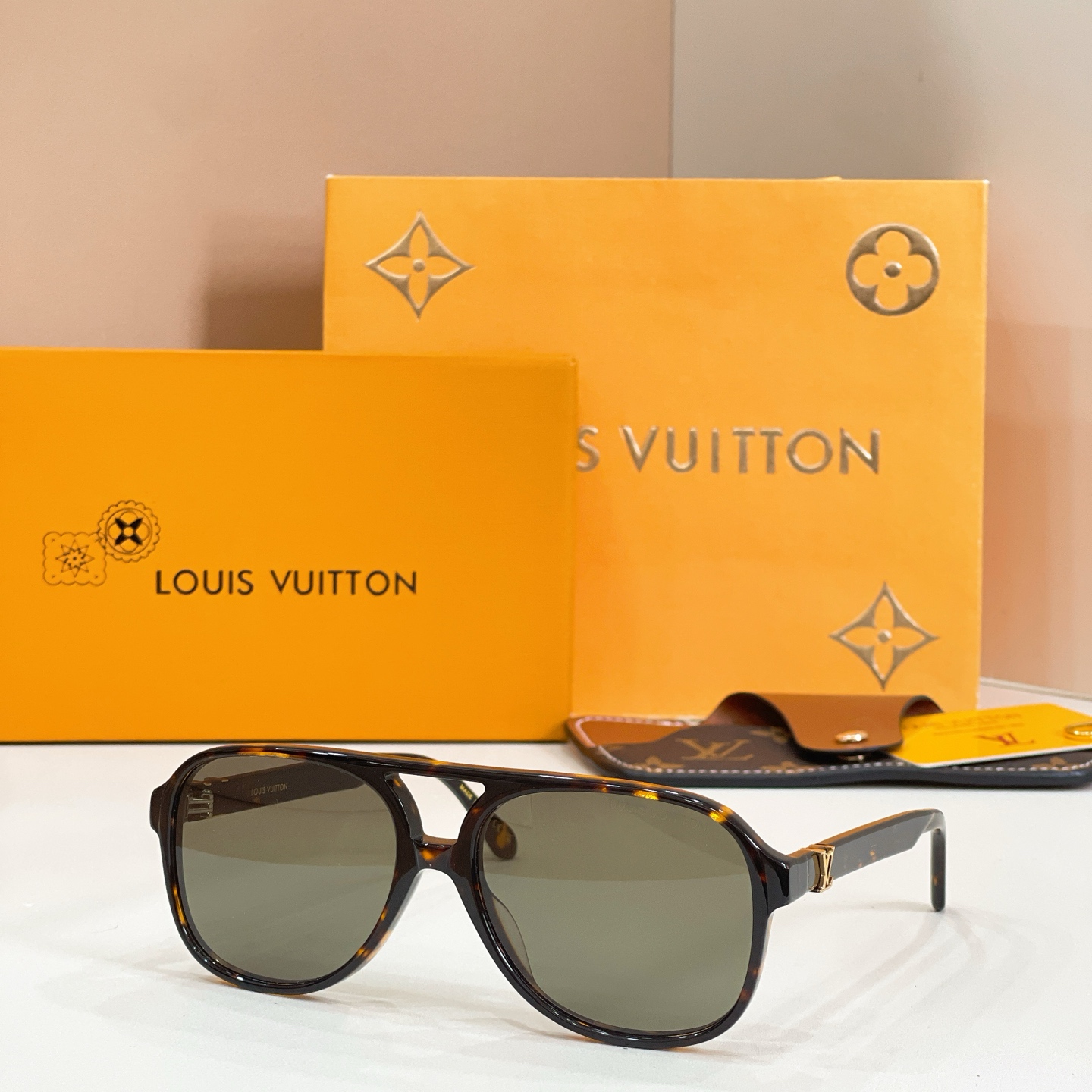 LV glasses-42