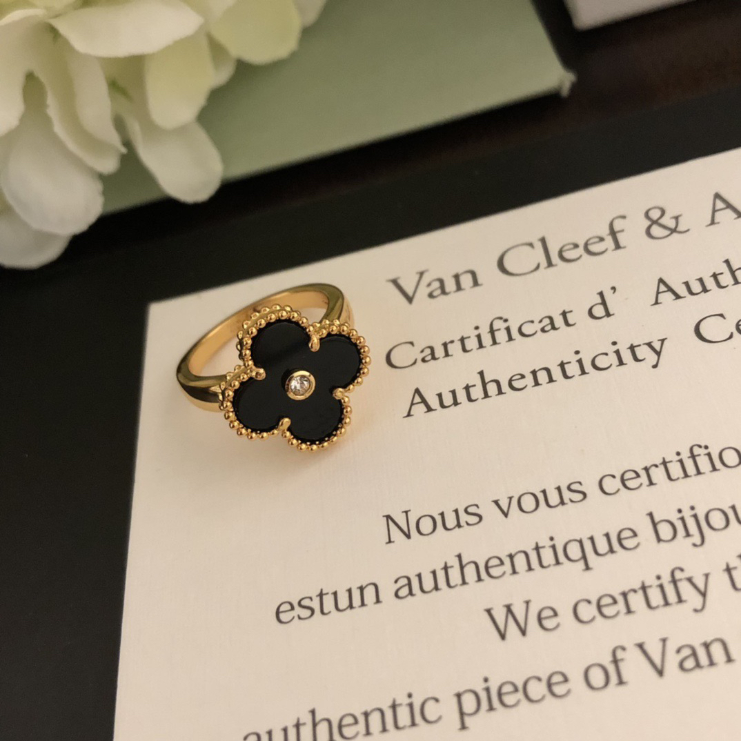 Van Cleef & Arpels ring-19