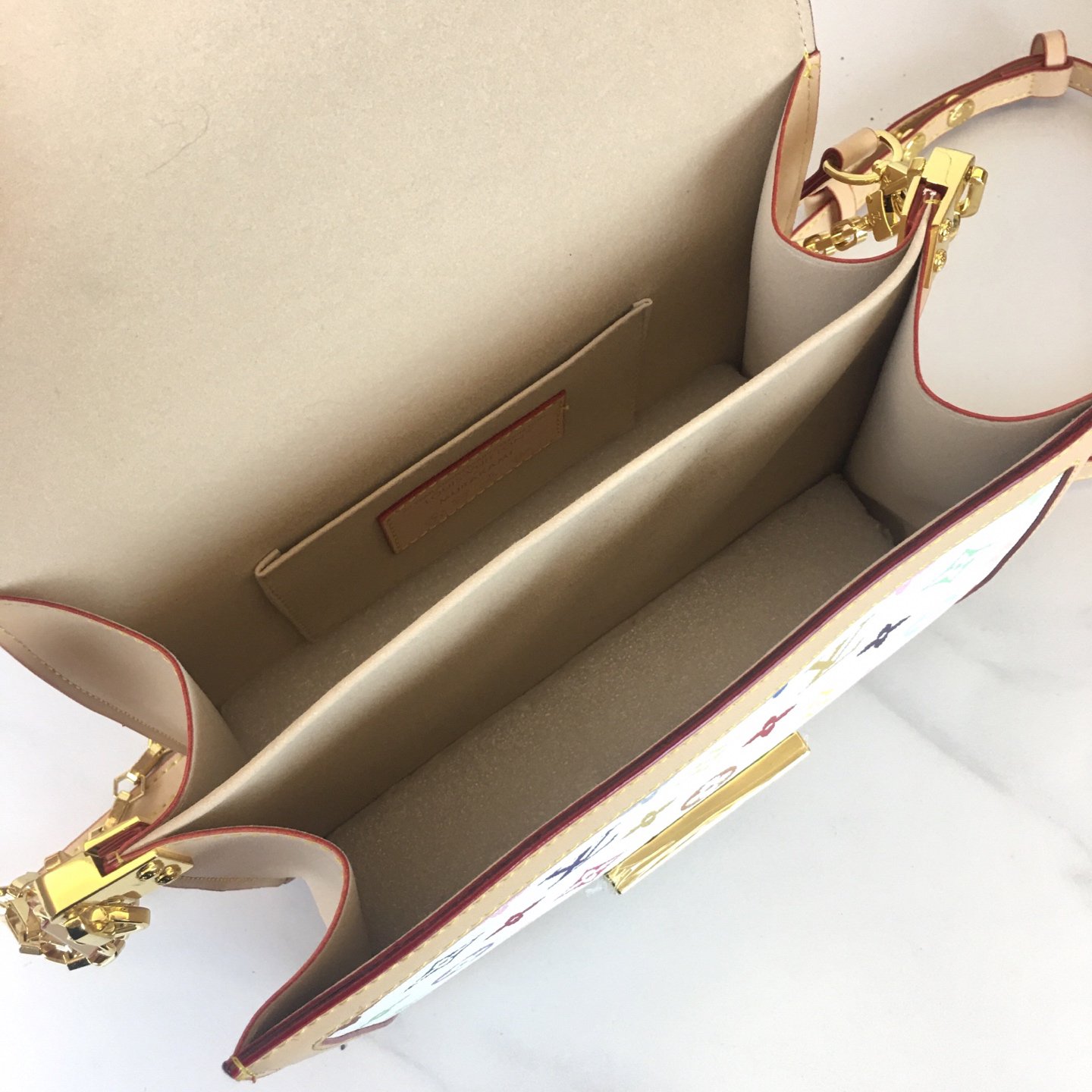 Louis Vuitton Hot New Product-197