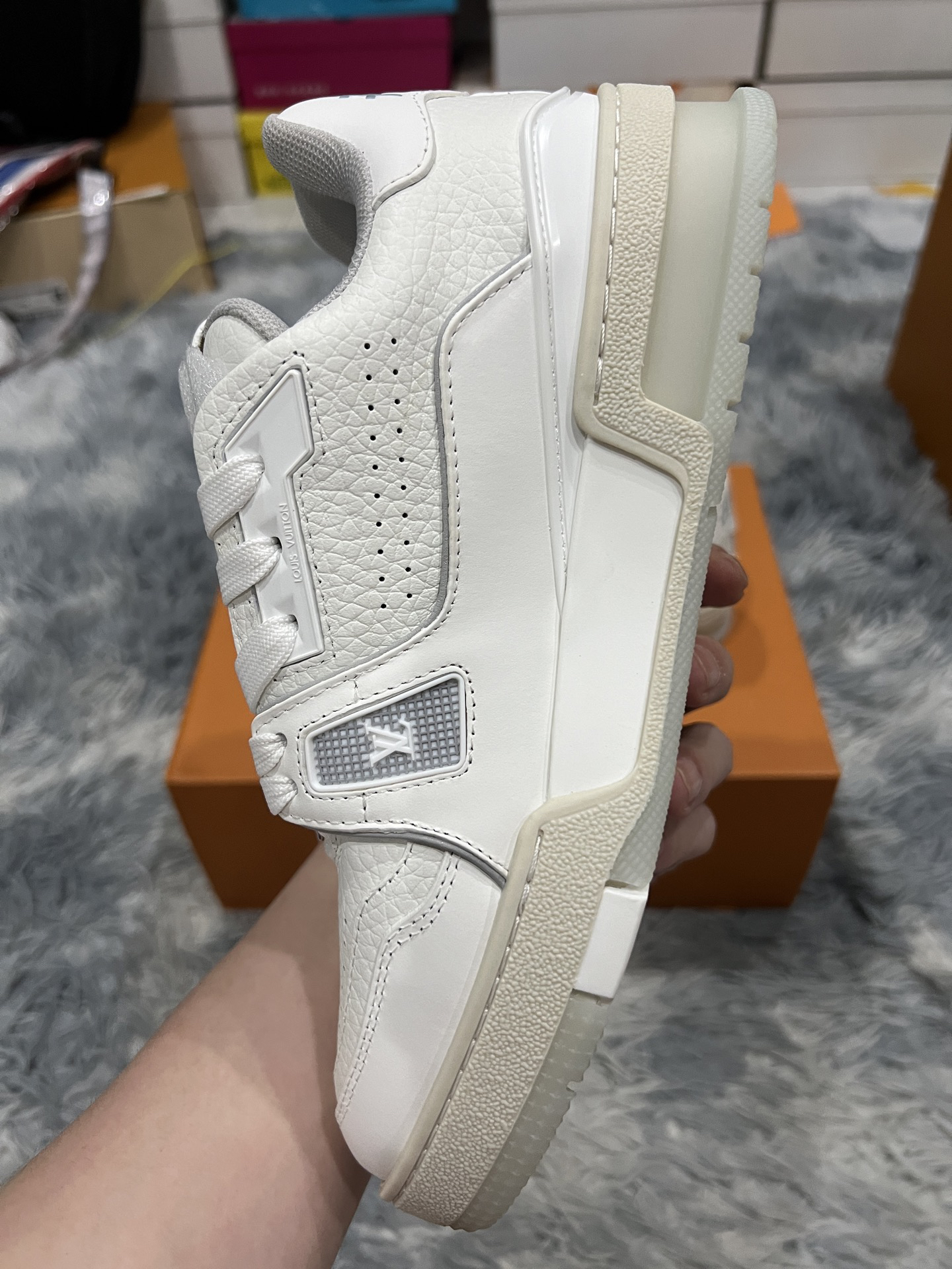 Lv Sneakers-74