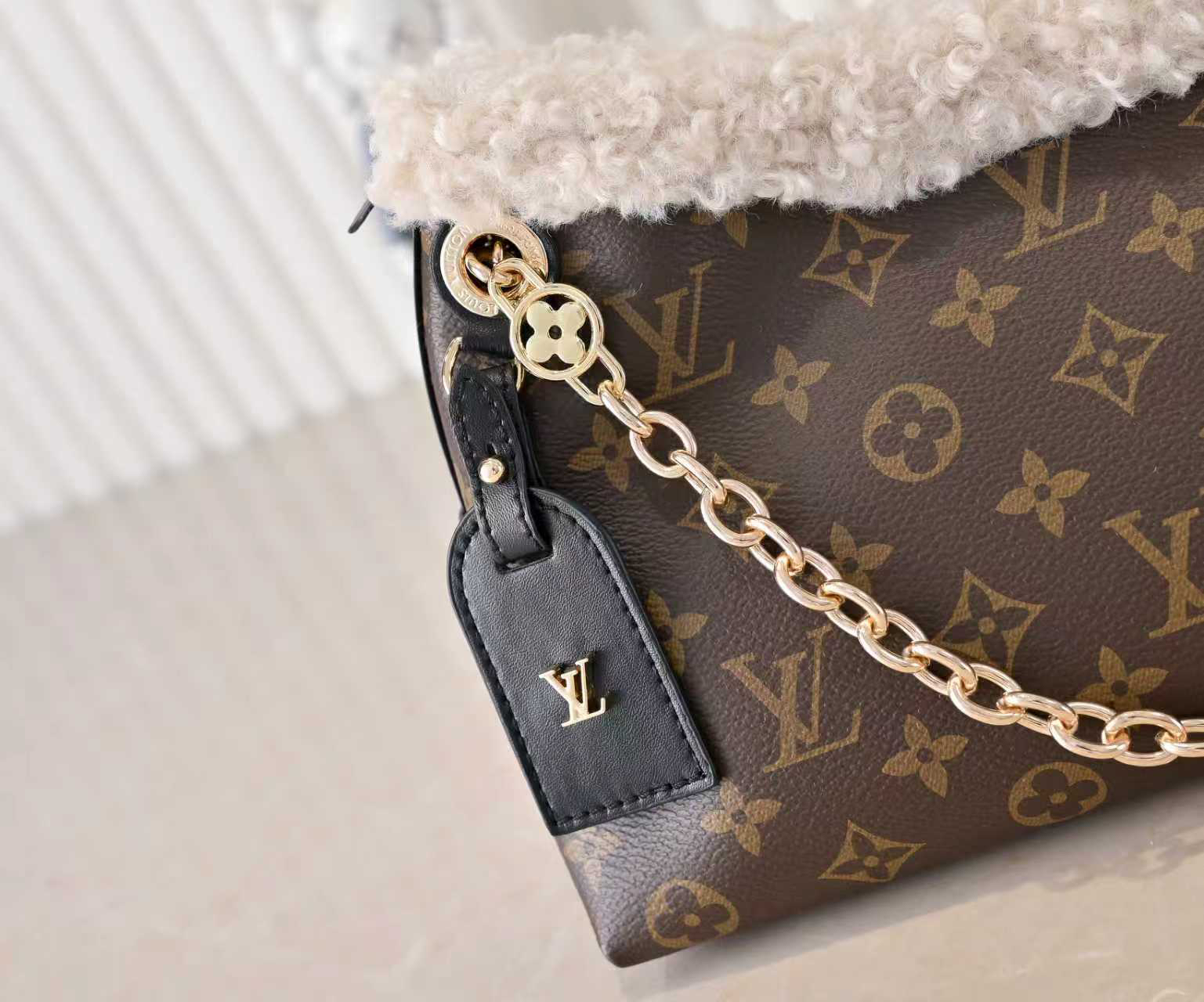 Louis Vuitton Hot New Product-136