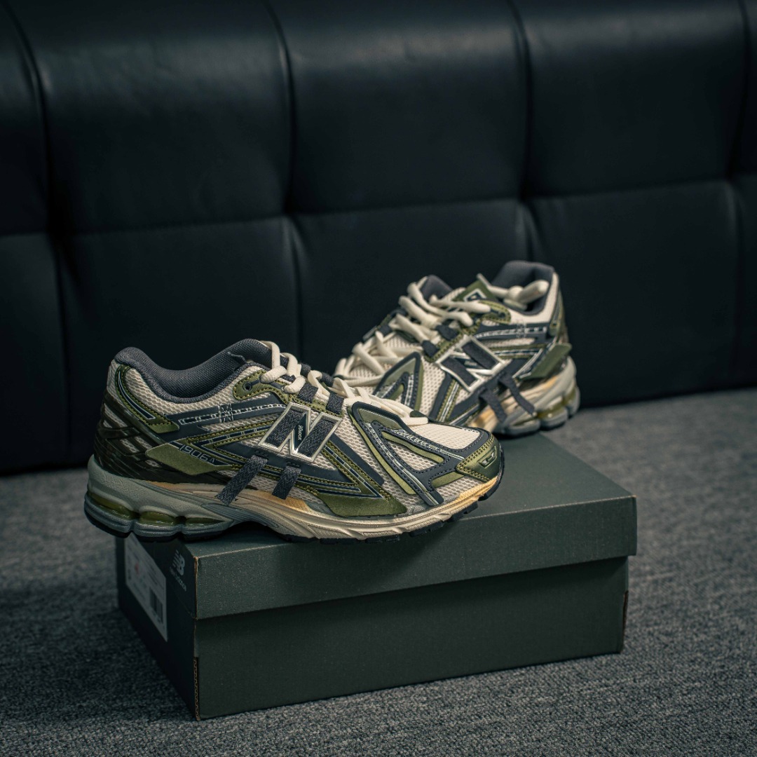 New Balance Sneakers-352