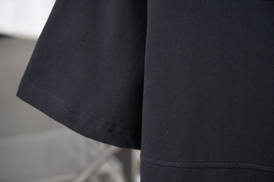 Prada clothing-247