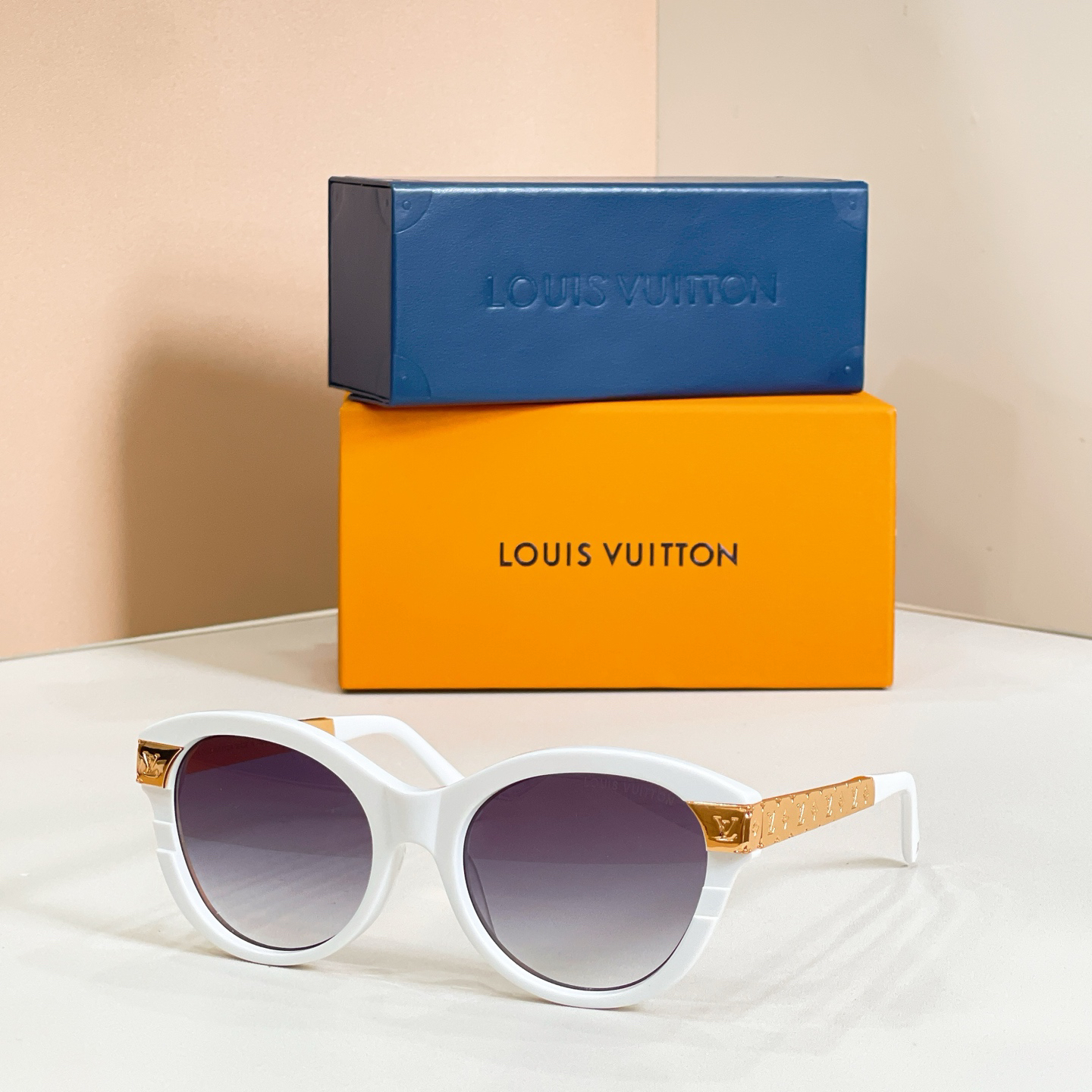 LV glasses-31