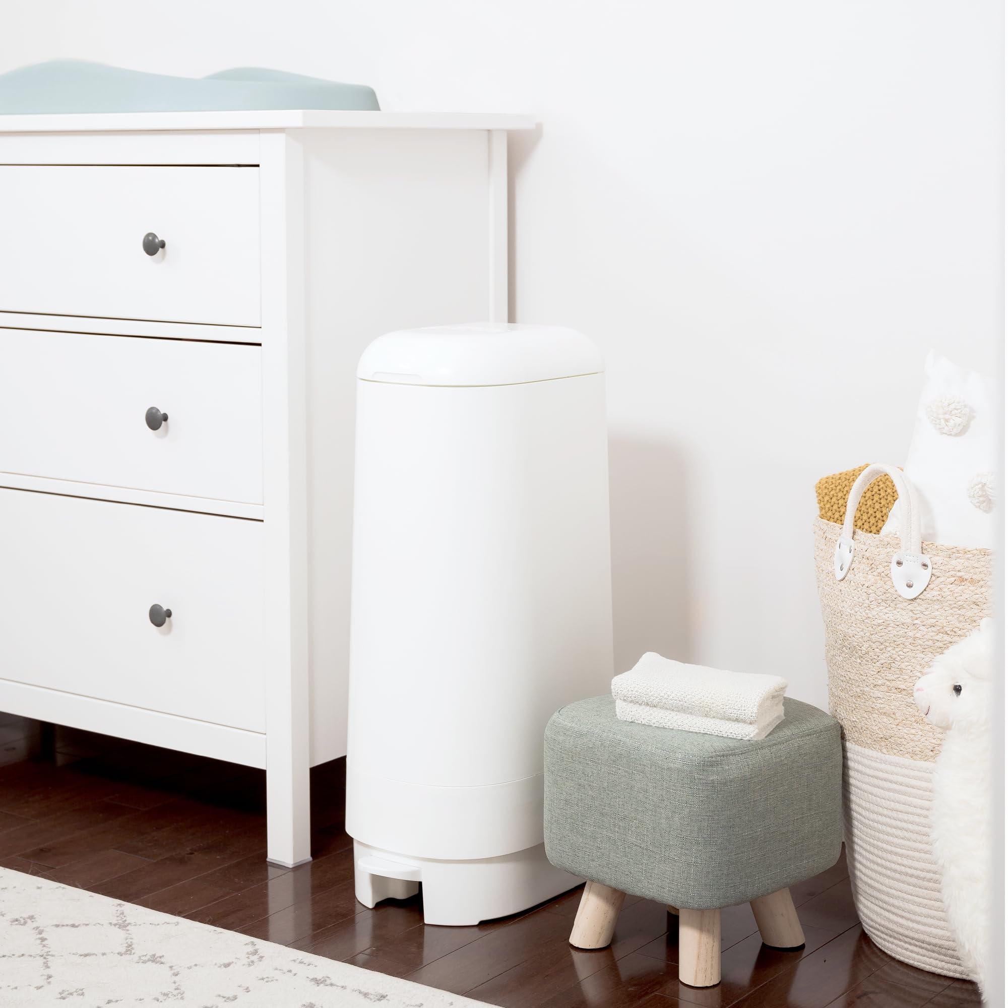 DIAPER GENIE Signature Gift Set | Easy Roll Refill & 48 Bags