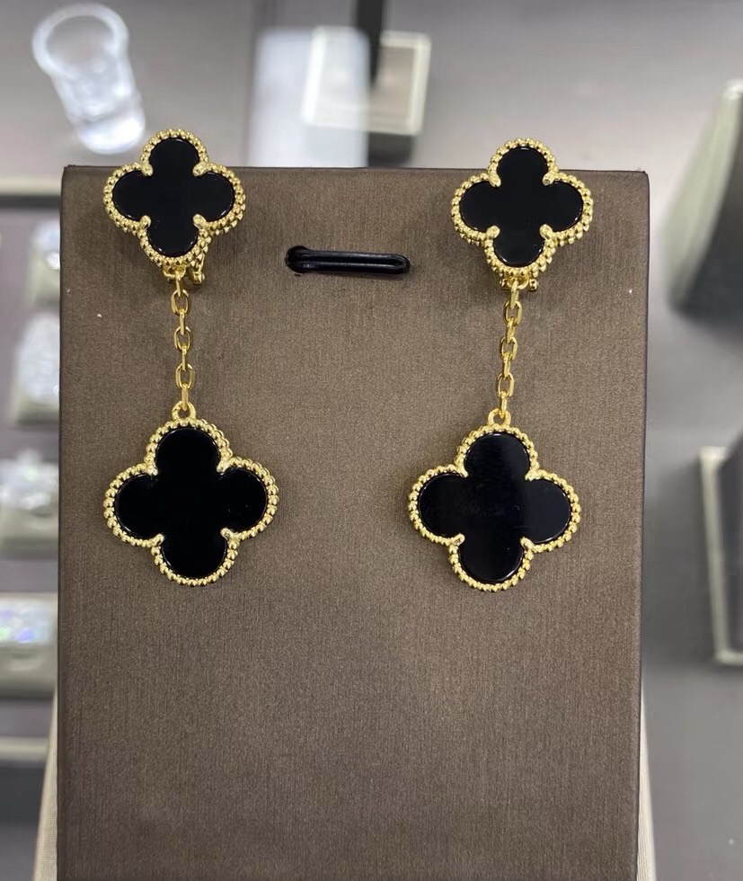 Van Cleef & Arpels earring-91