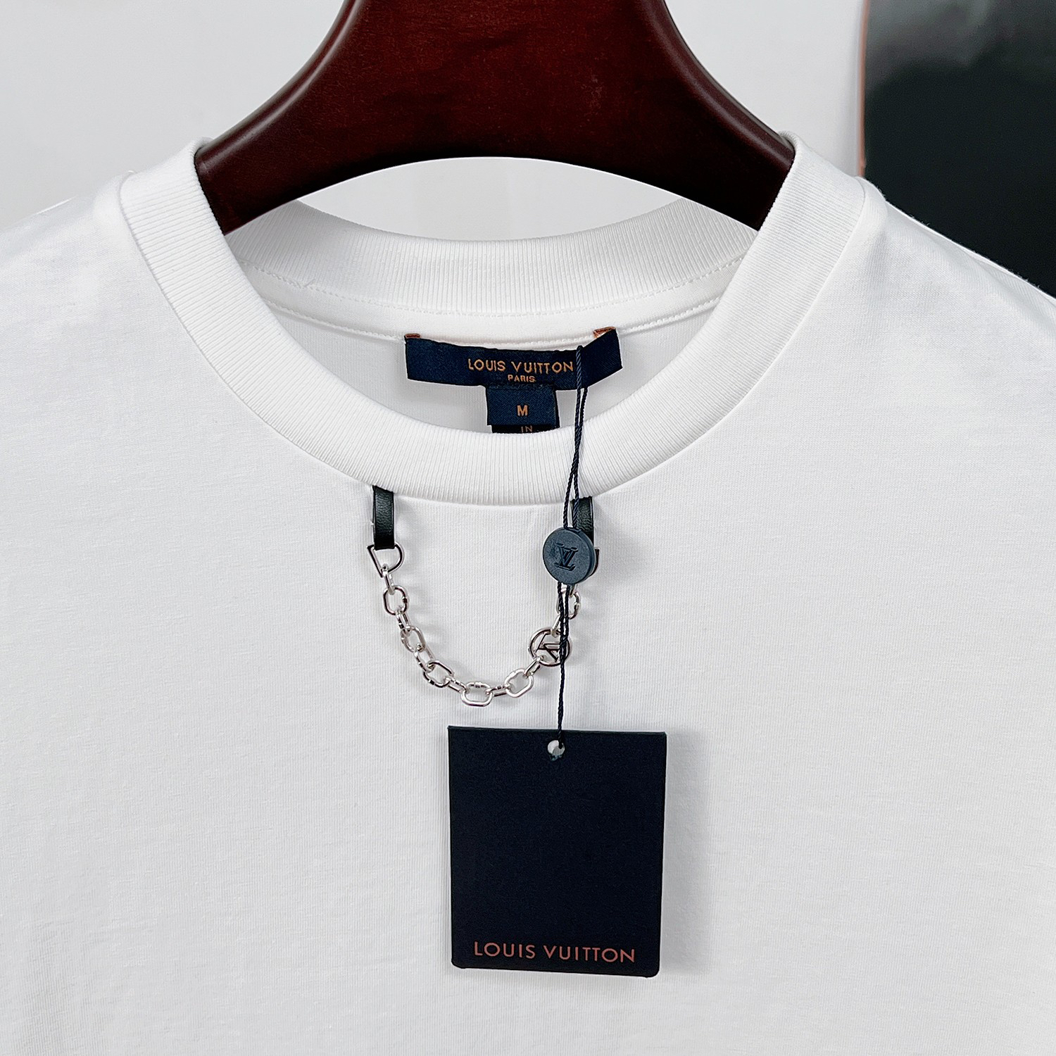 LV clothing-90