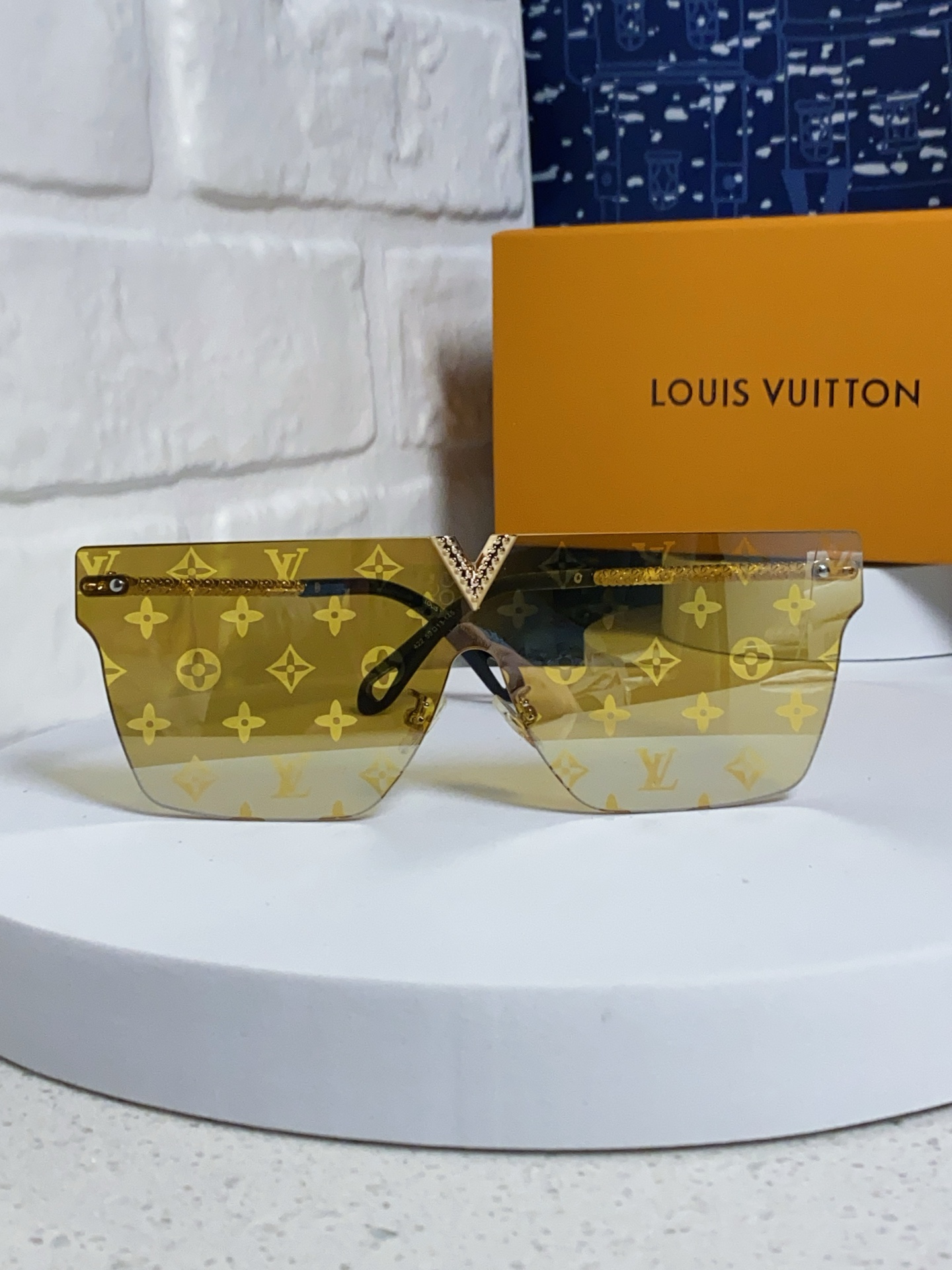 LV glasses-37