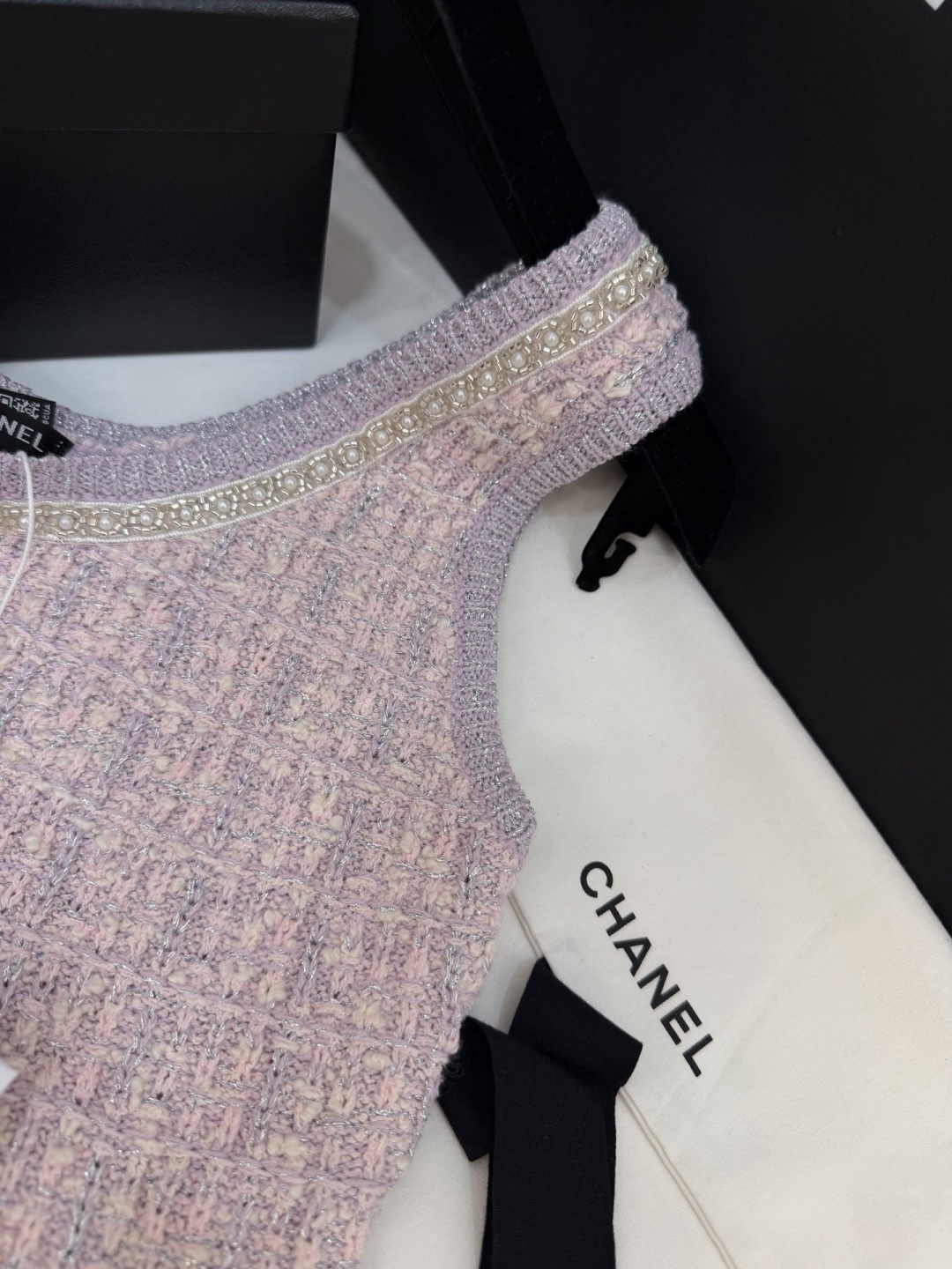 Chanel Clothing-24