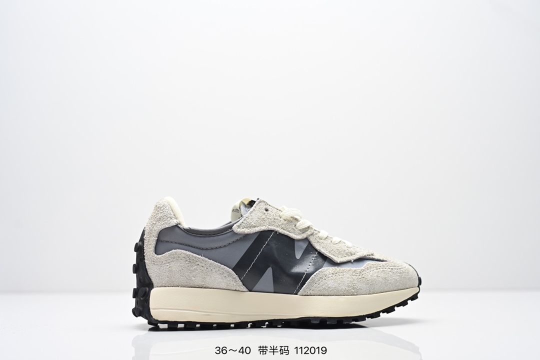 New Balance Sneakers-108