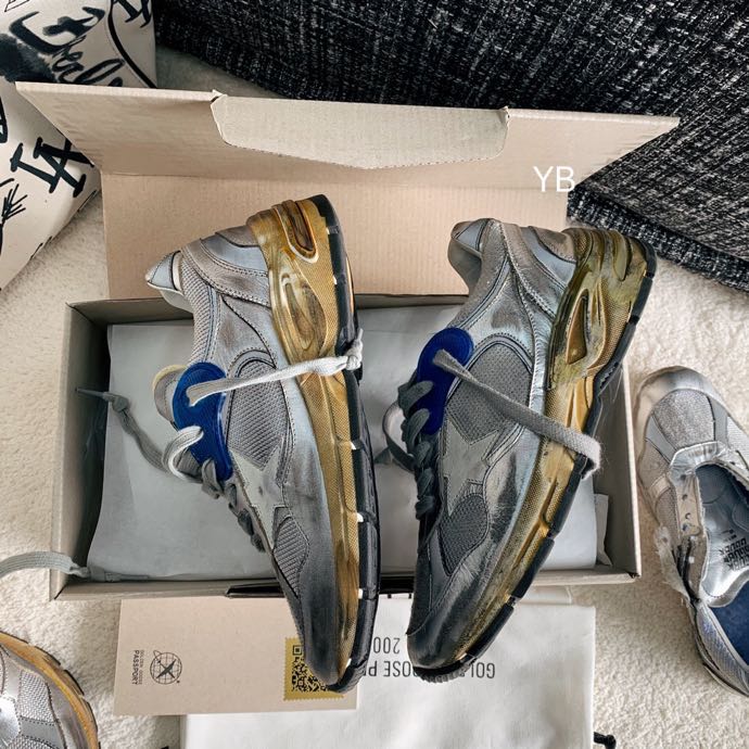 Golden Goose Sneakers-99