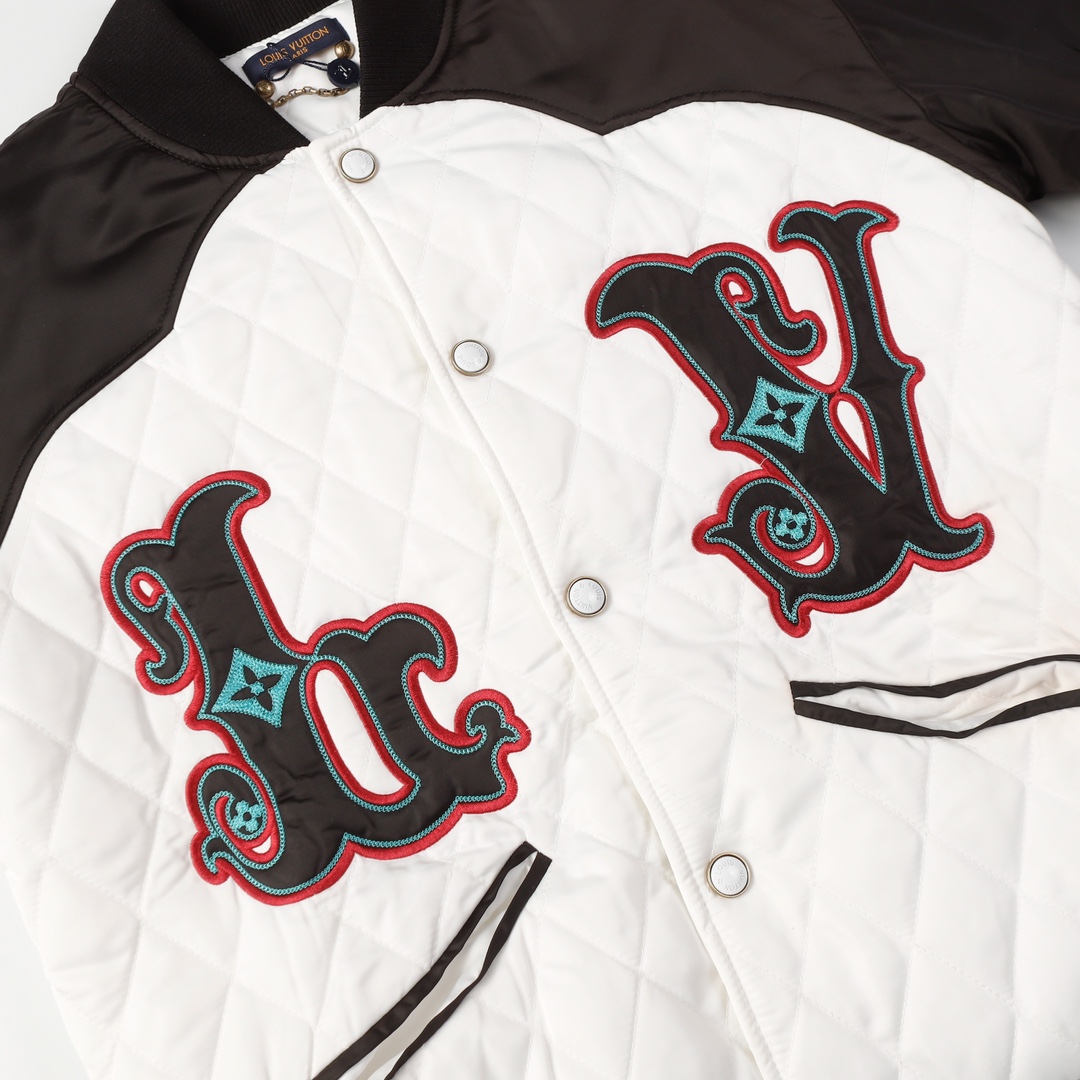 LV Clothing-273