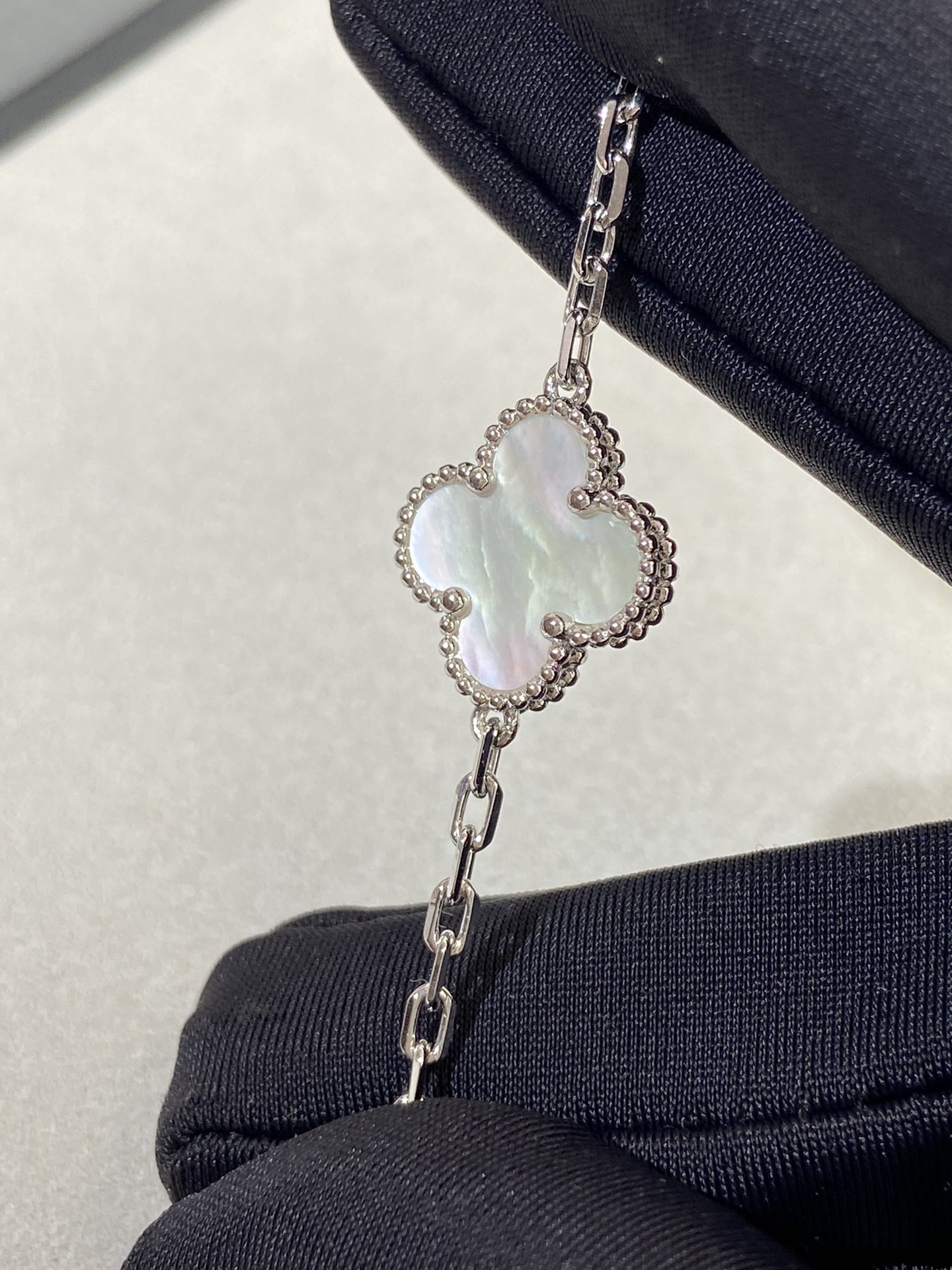 Van Cleef & Arpels Bracelet-116