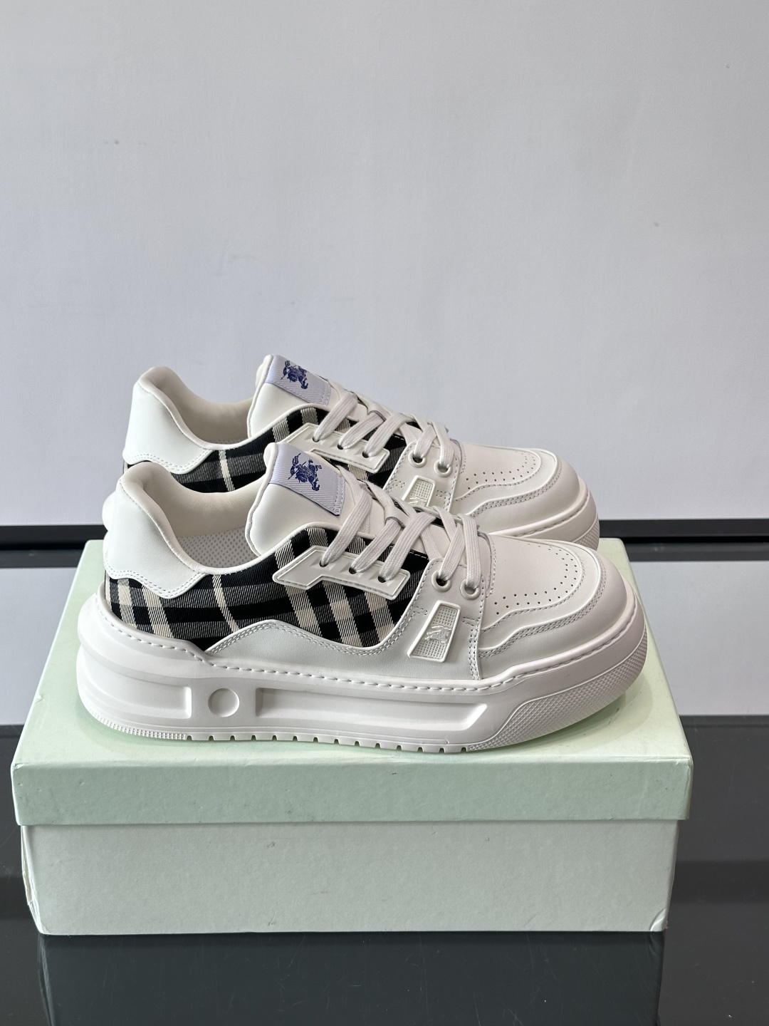 Balenciaga  Sneakers