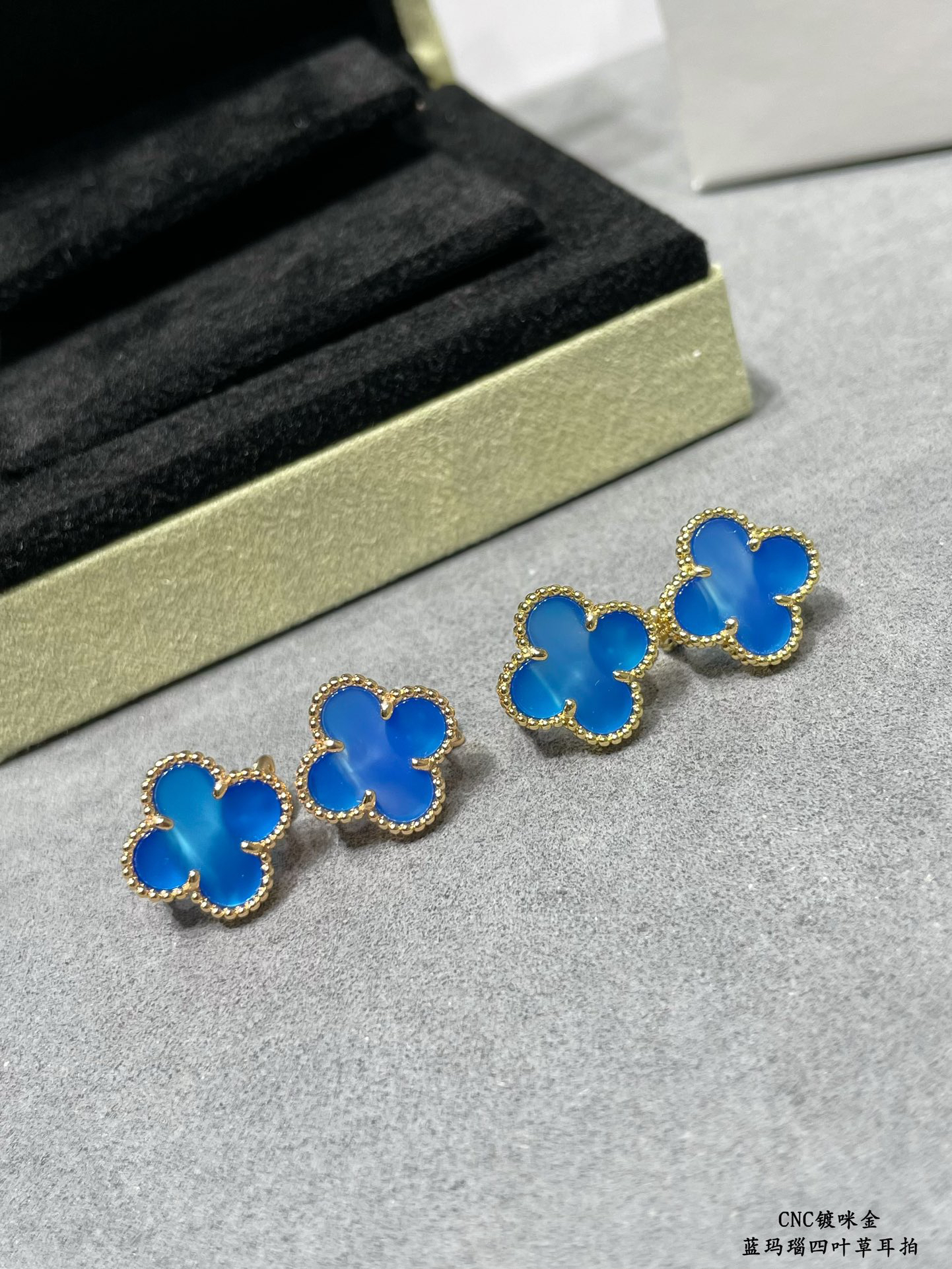 Van Cleef & Arpels earring-28