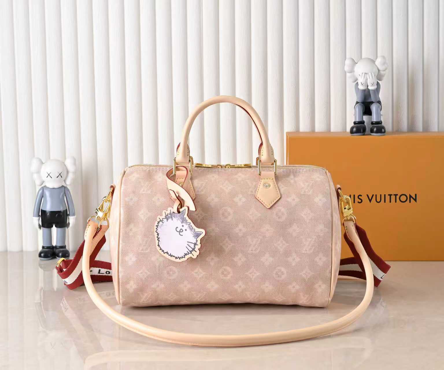 Louis Vuitton Hot New Product-137