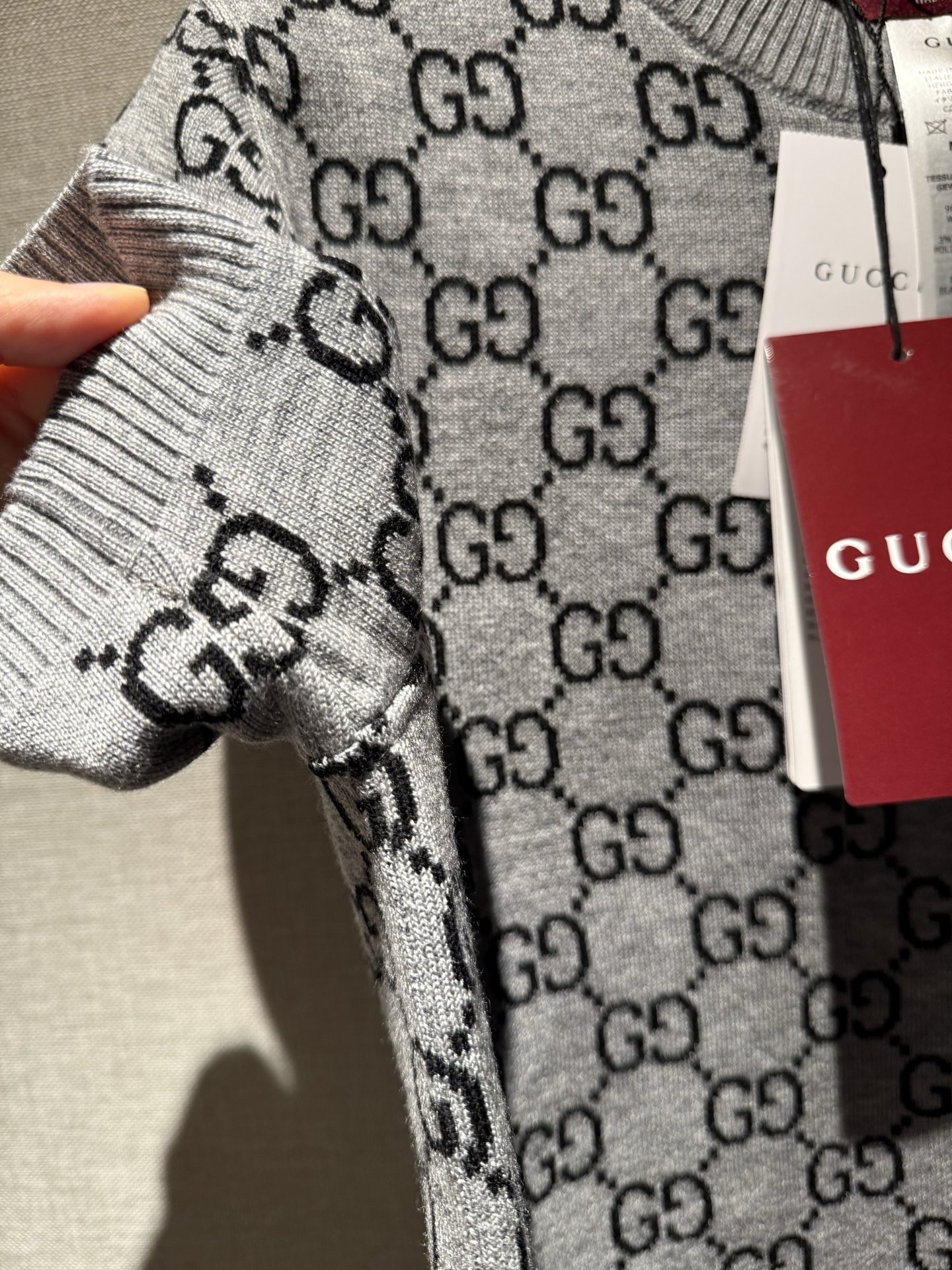 Gucci Clothing-222