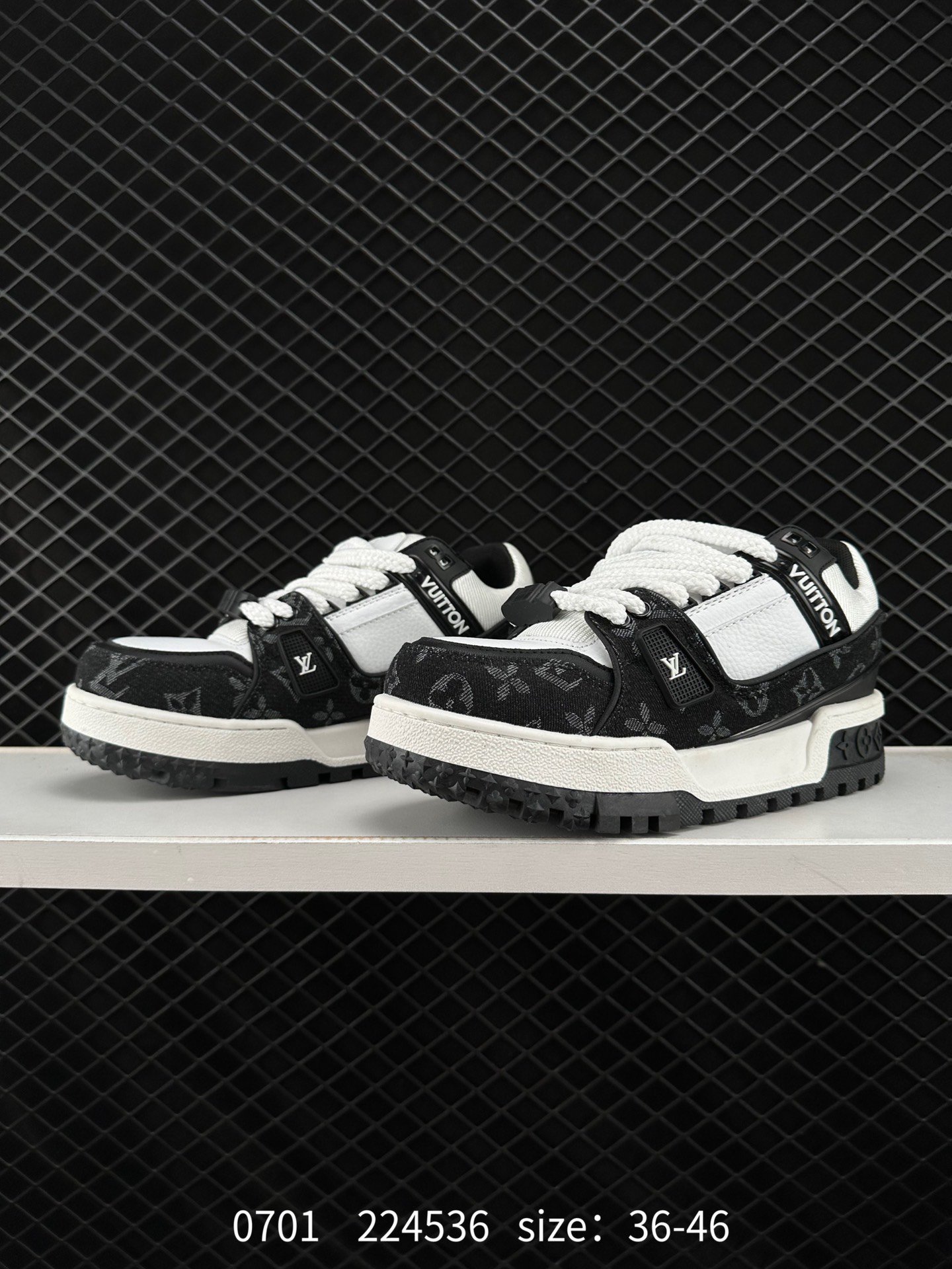 Lv Sneakers-90