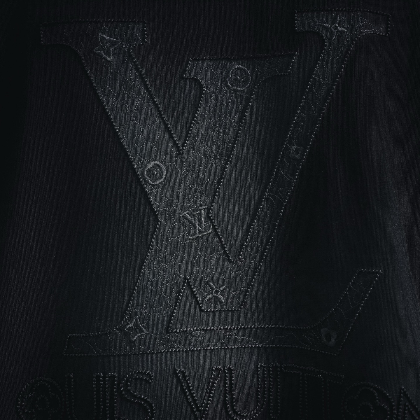 LV Clothing-327