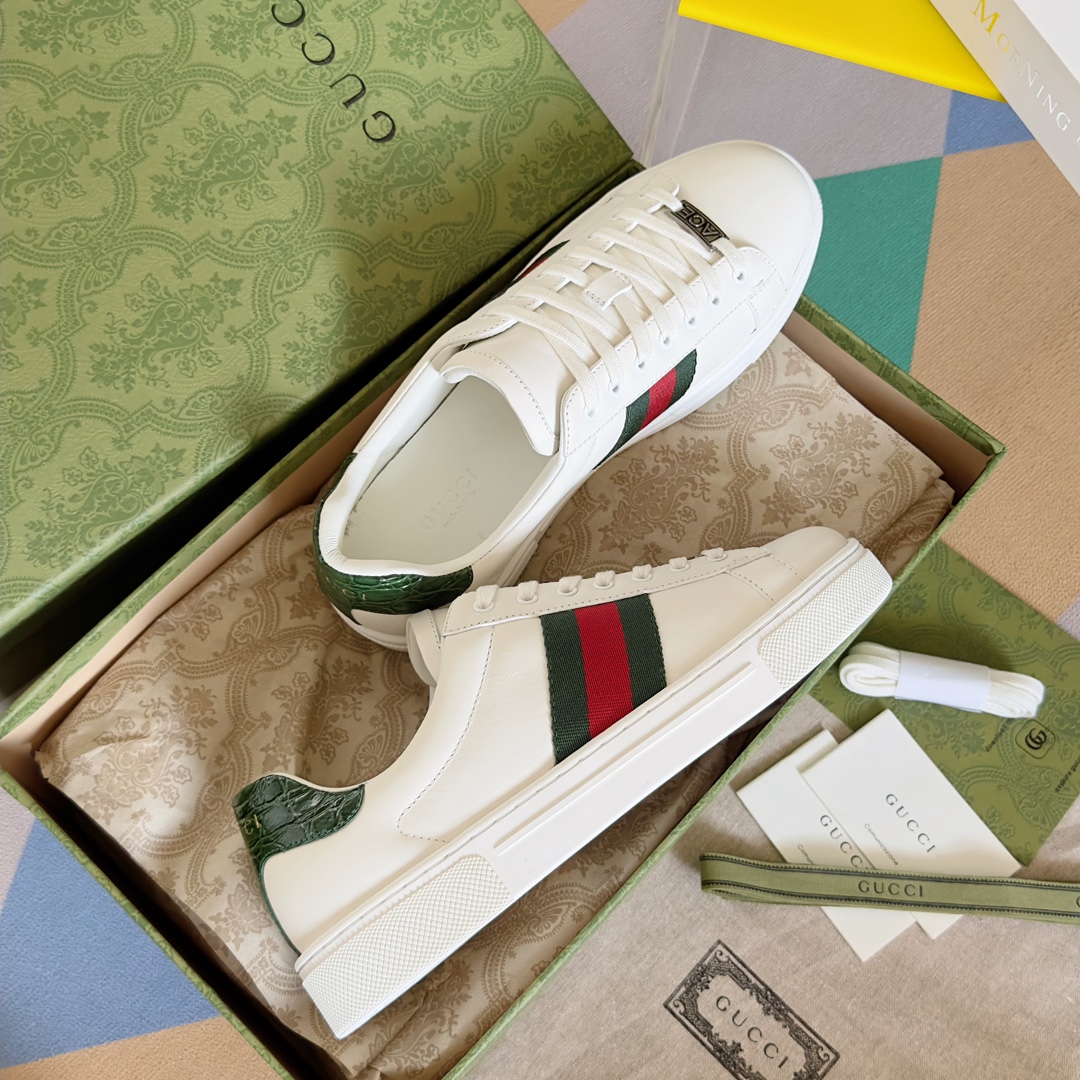 Gucci Sneakers-121