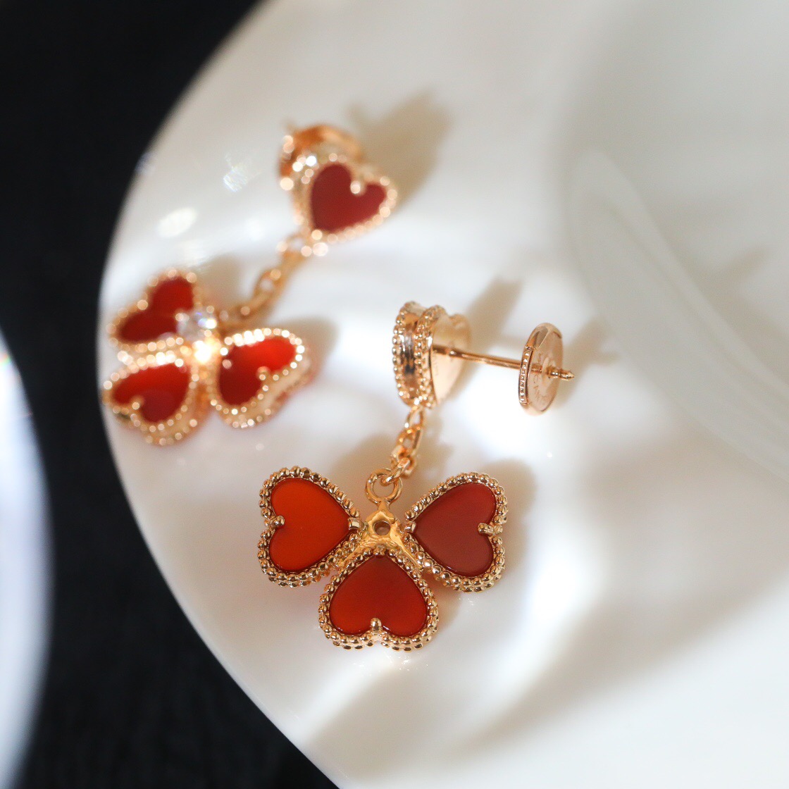 Van Cleef & Arpels earring-85