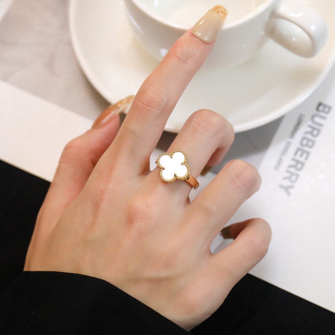 Van Cleef & Arpels ring-16