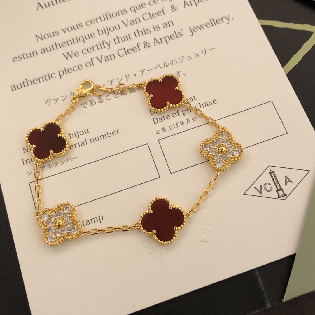 Van Cleef & Arpels Bracelet-34
