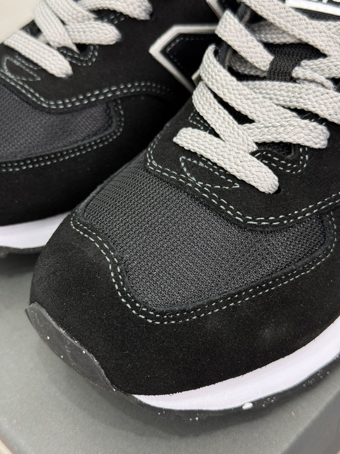 New Balance Sneakers-180