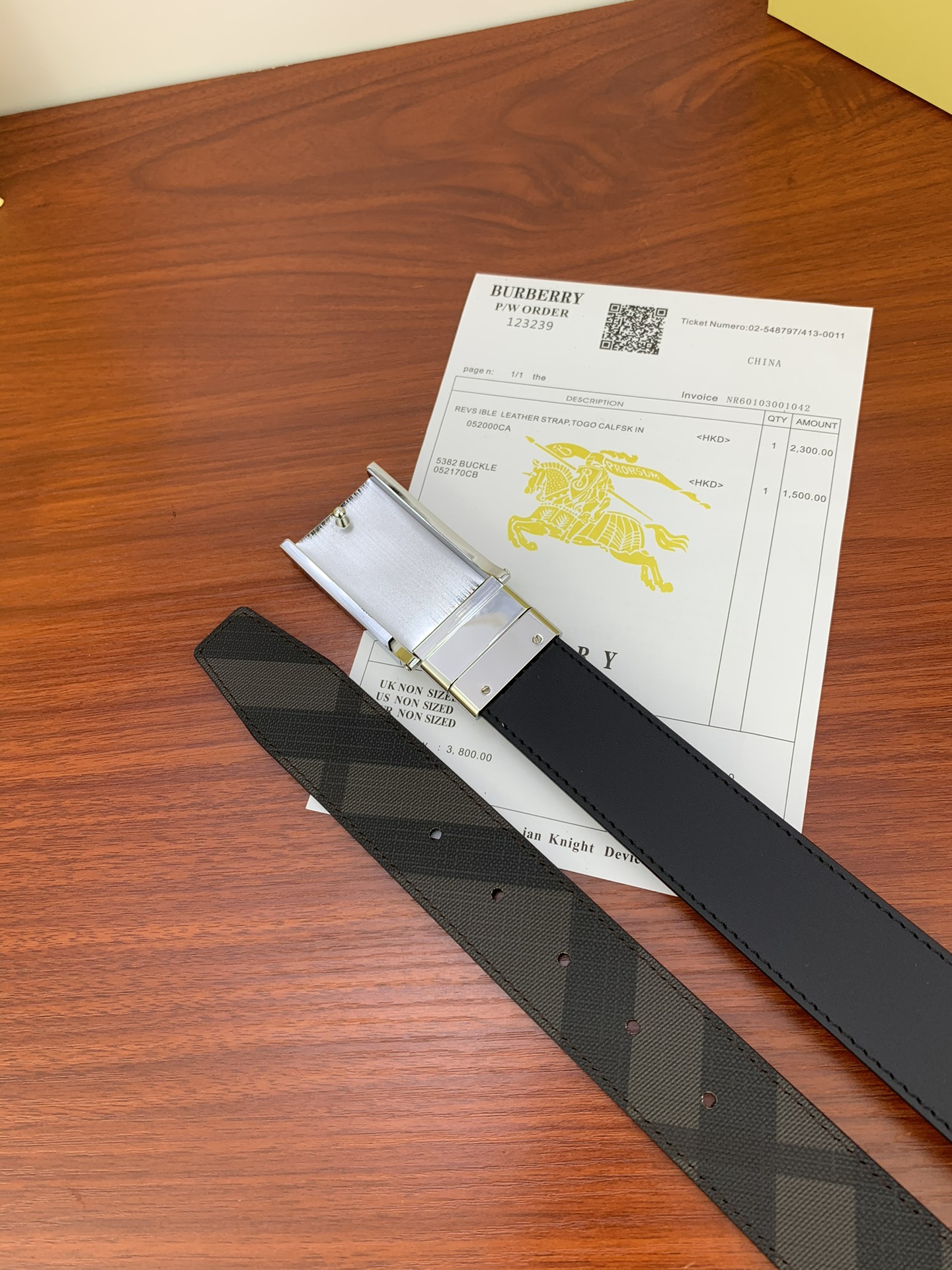 Burberry belt-110