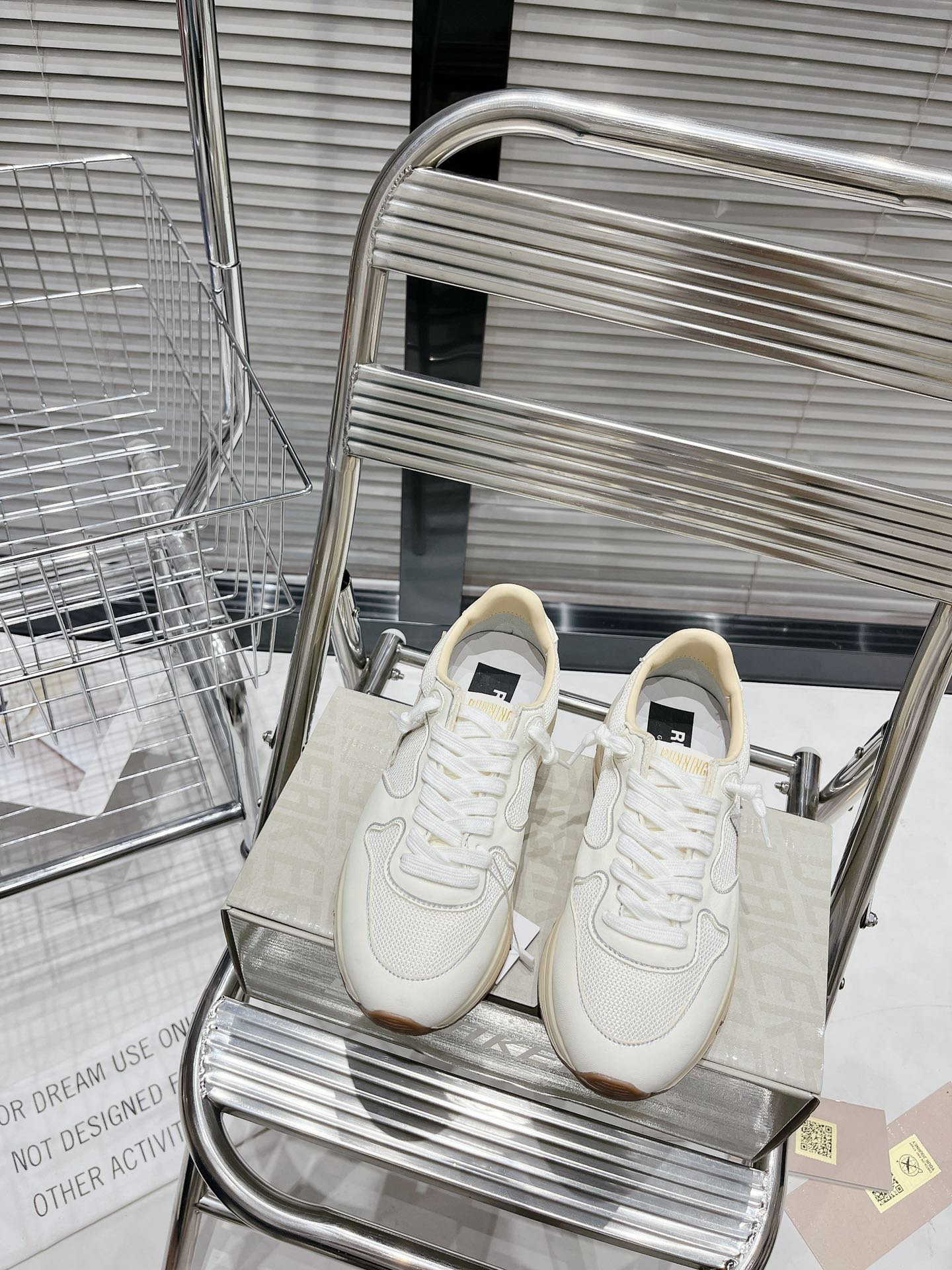 Golden Goose Sneakers-44