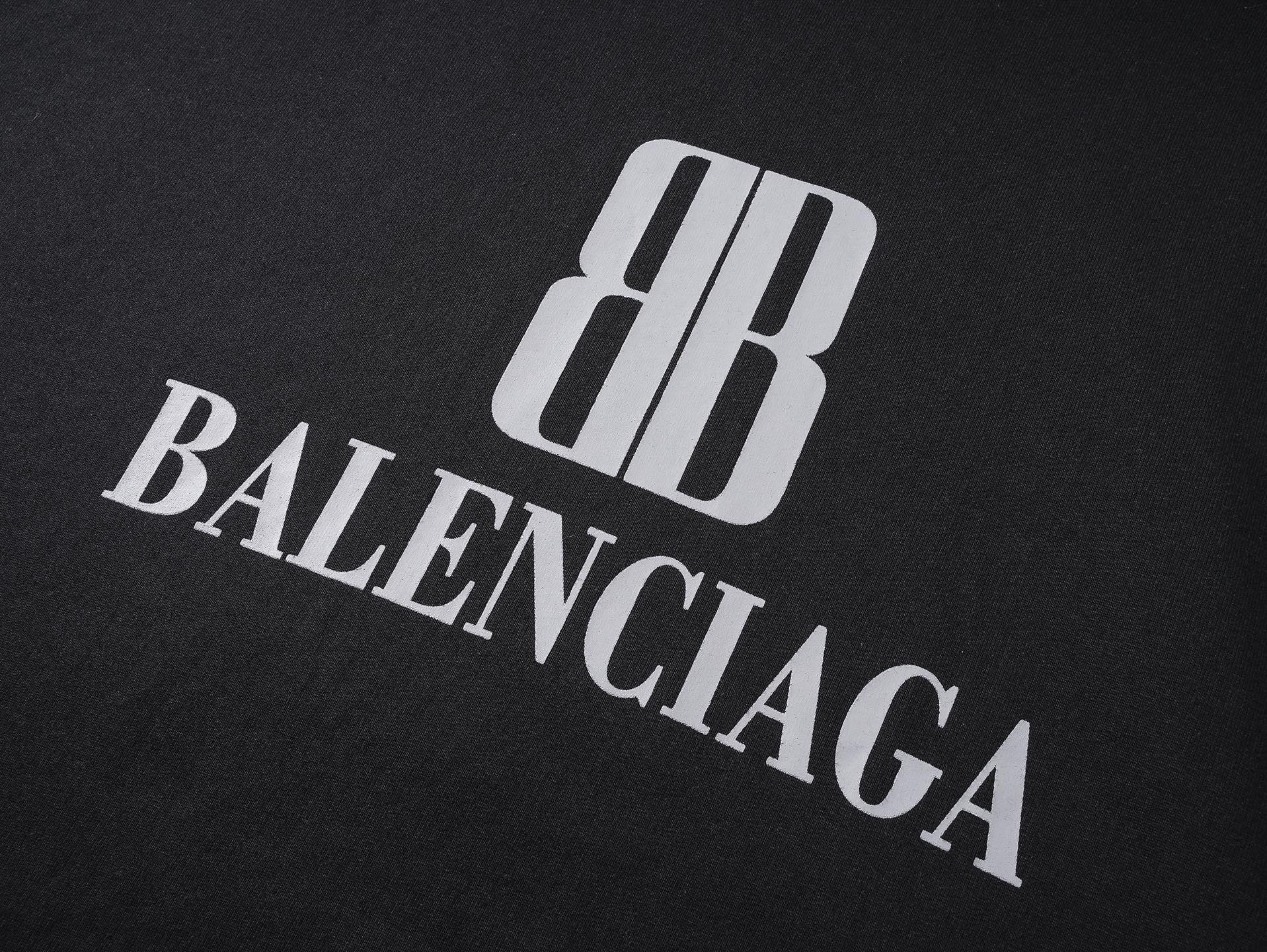Balenciaga clothing-259