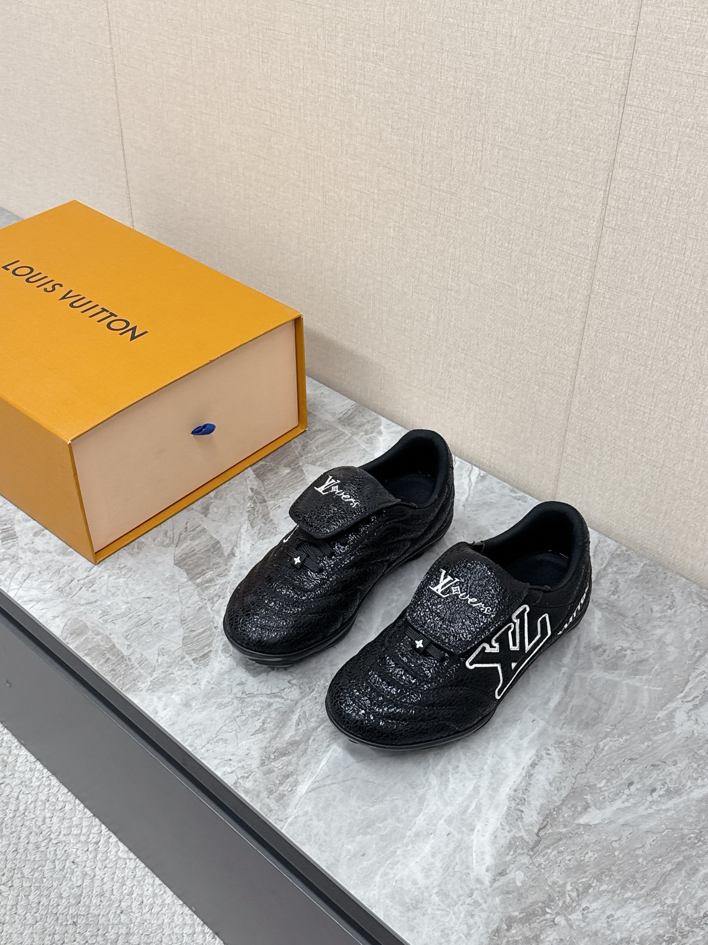 Lv Sneakers-236