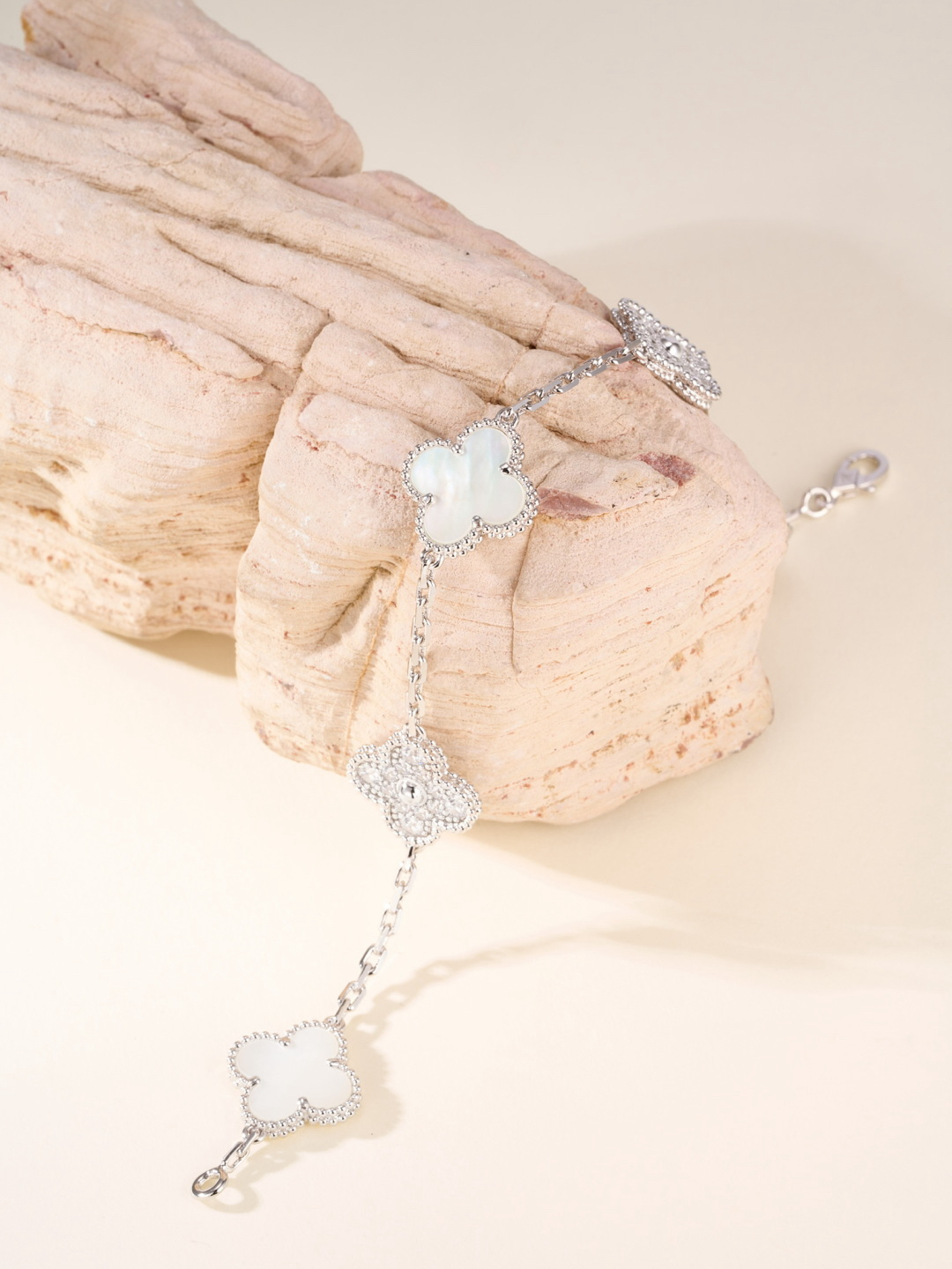 Van Cleef & Arpels Bracelet-23