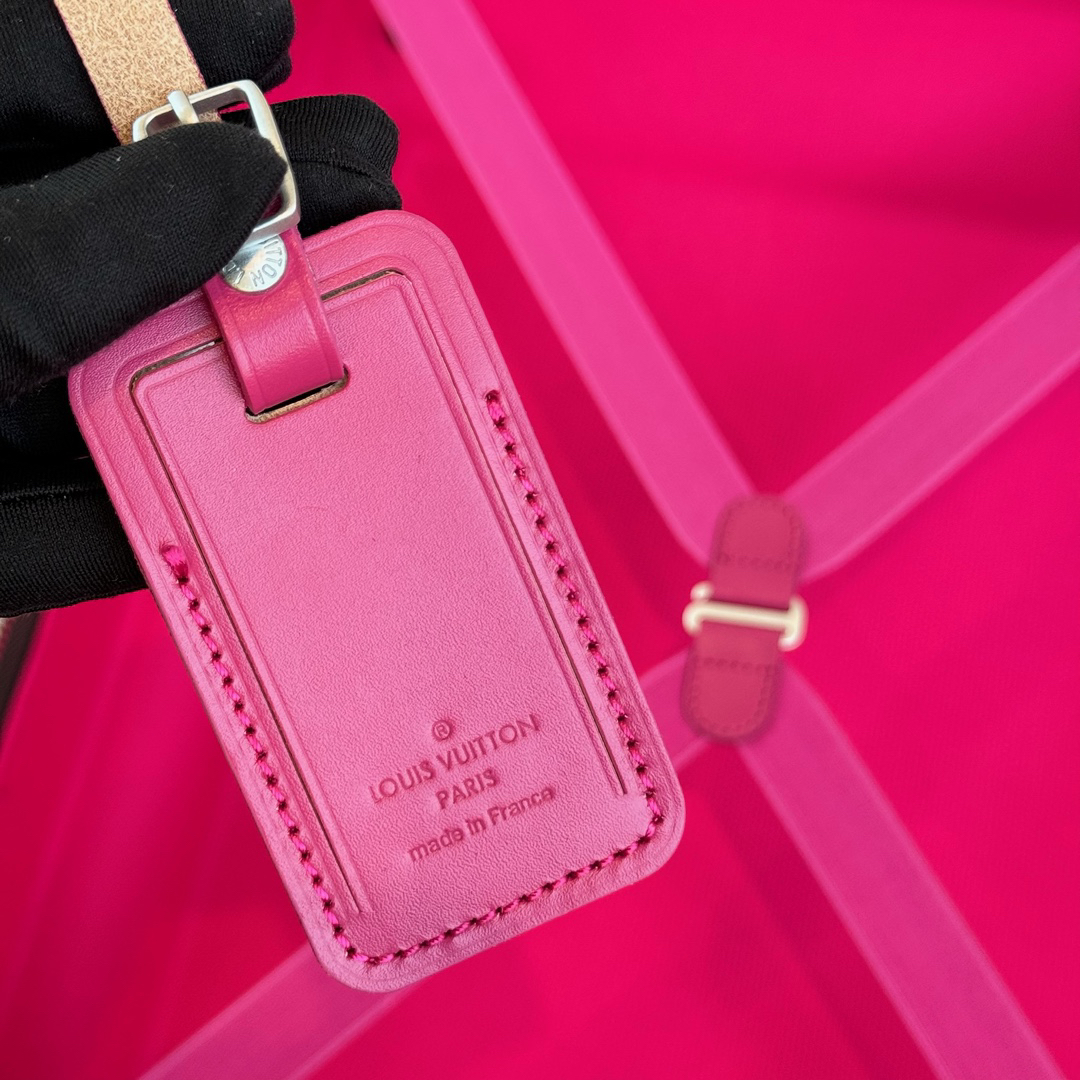 LV luggage-80