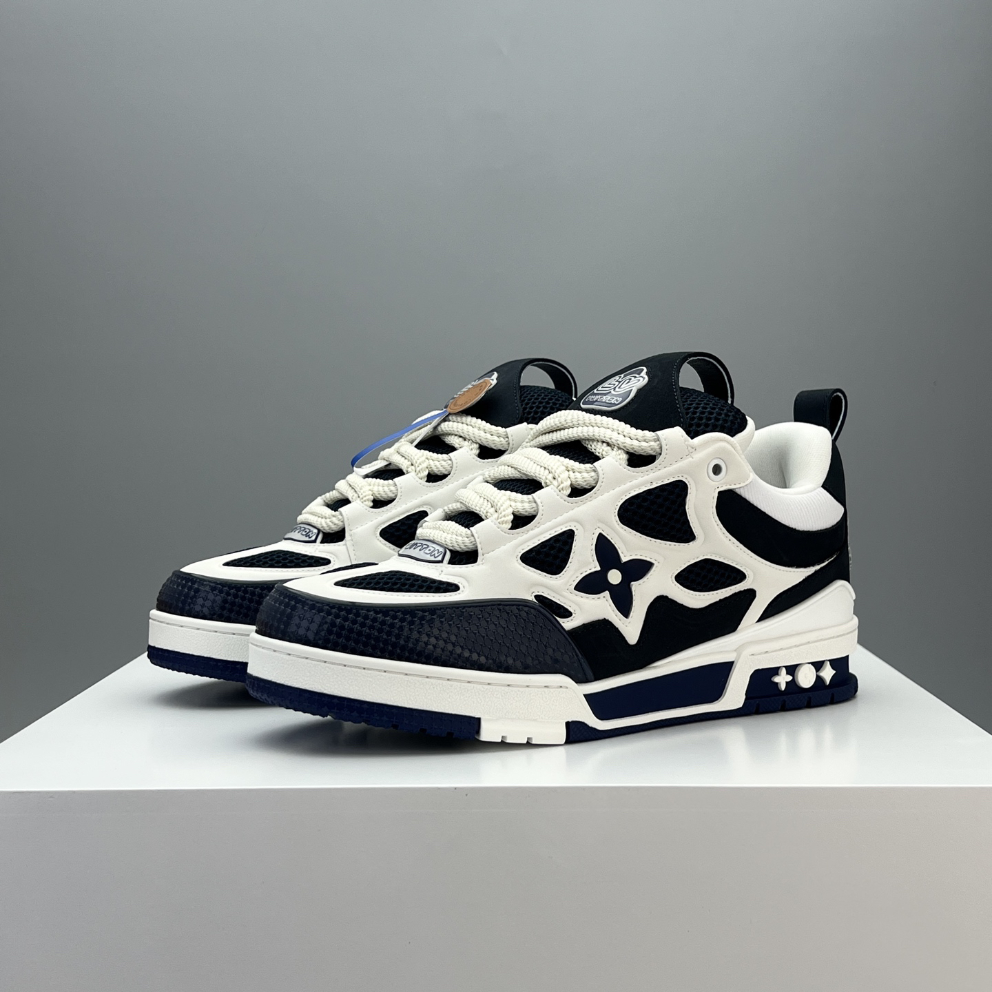 Lv Sneakers-125
