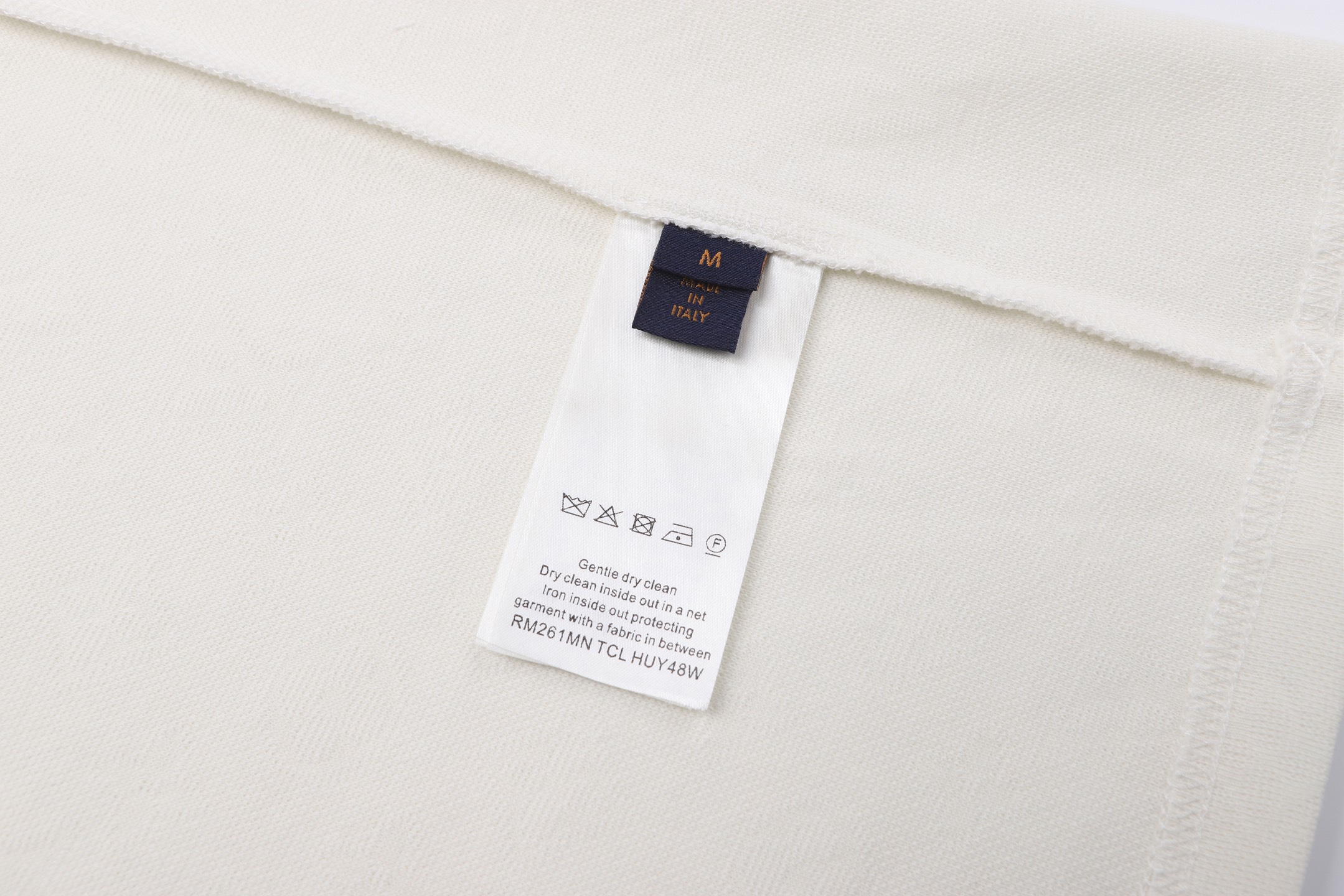 LV clothing-216