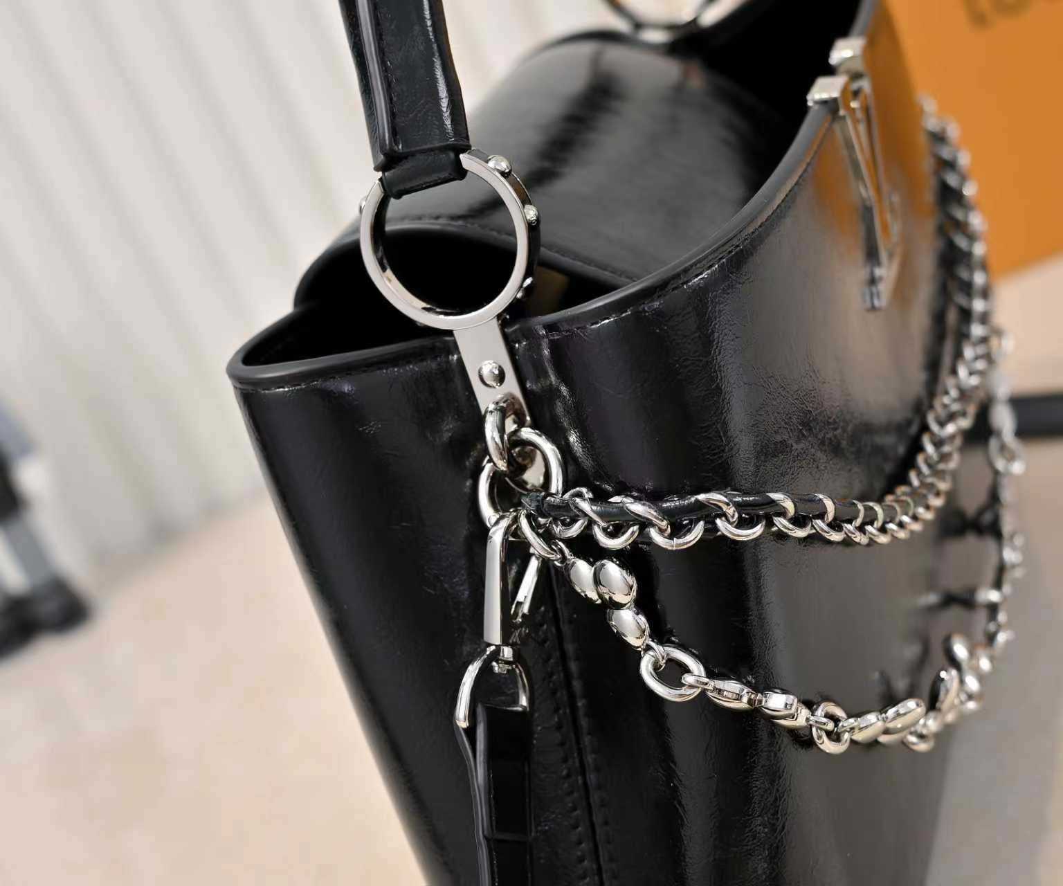 Louis Vuitton Hot New Product-163