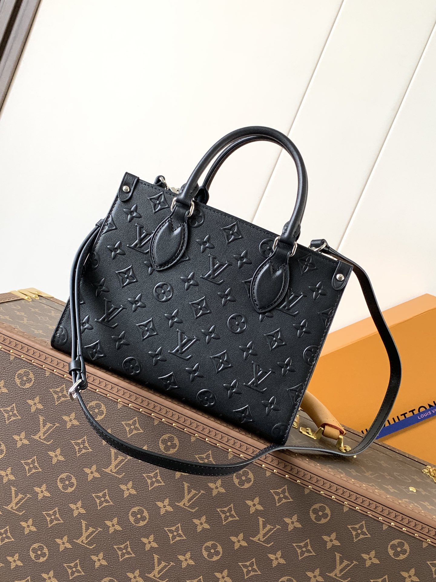 Louis Vuitton Hot New Product-37