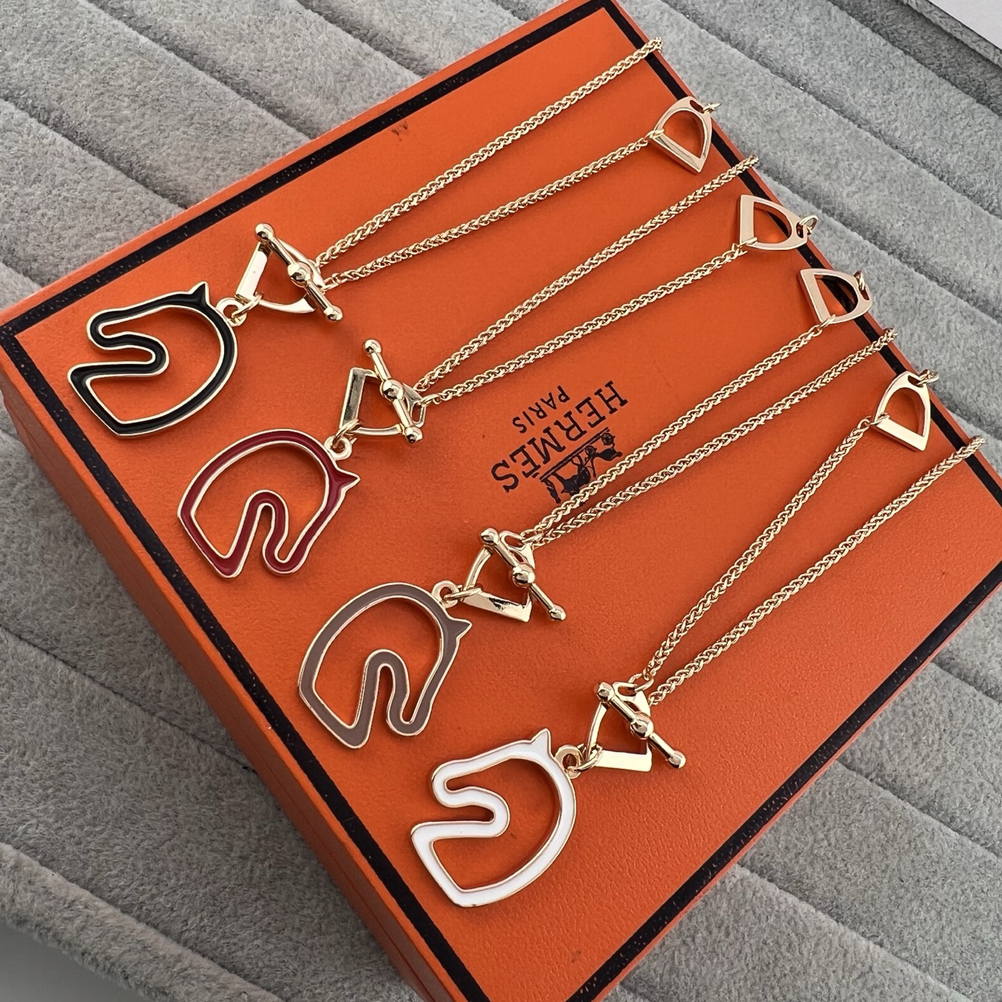 Hermes necklace-56