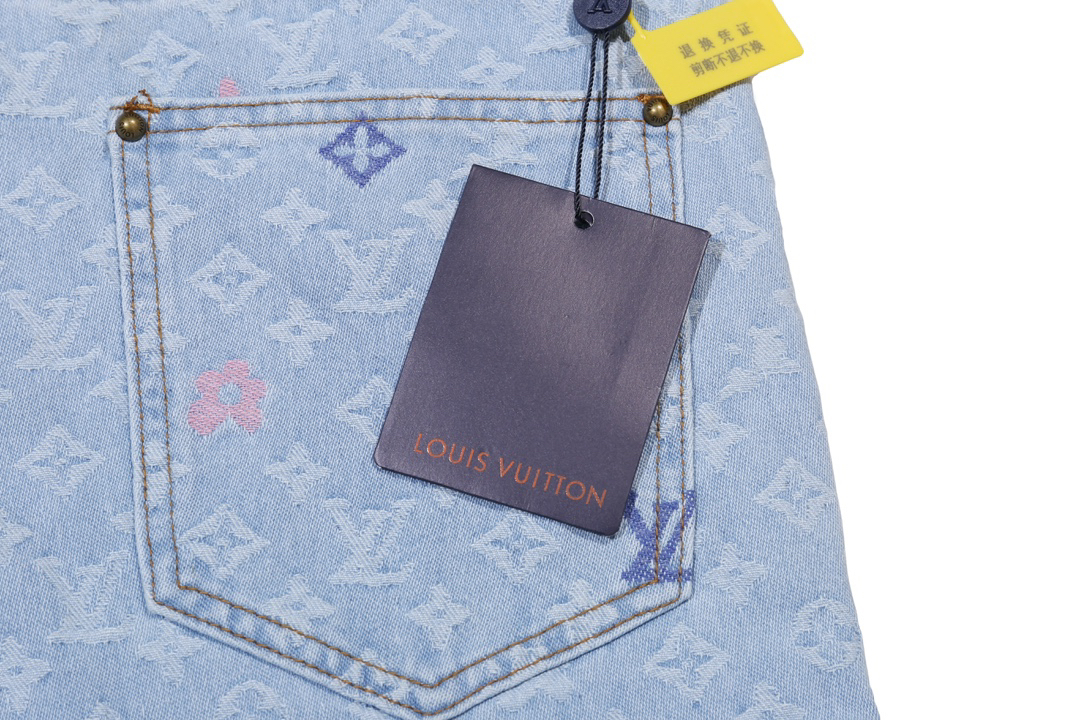 LV clothing-92