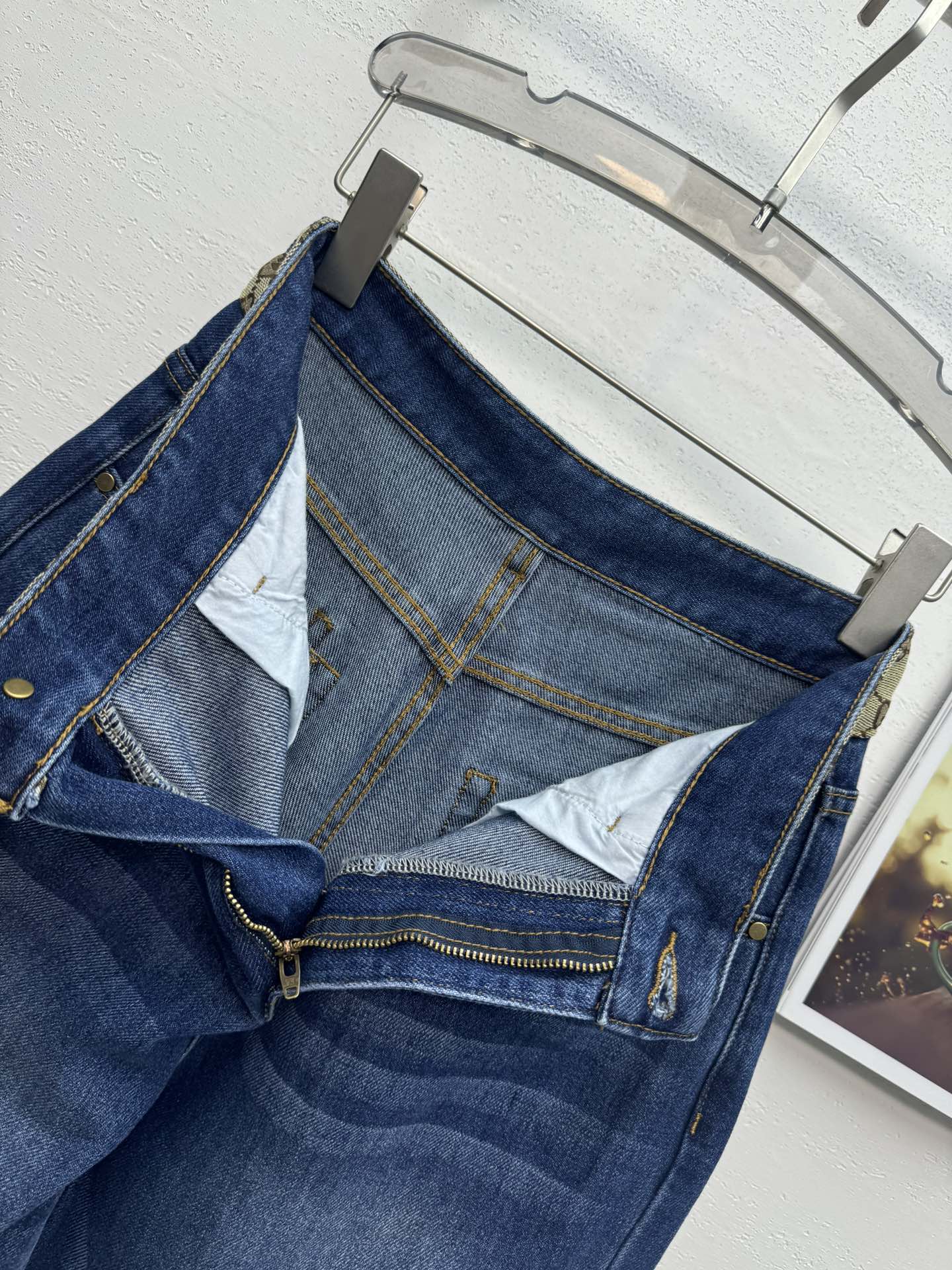 Gucci Clothing-253