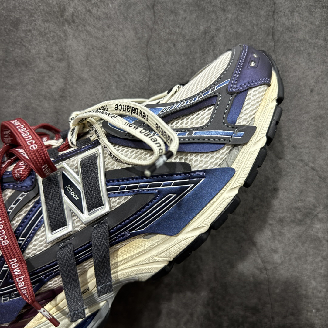 New Balance Sneakers-235